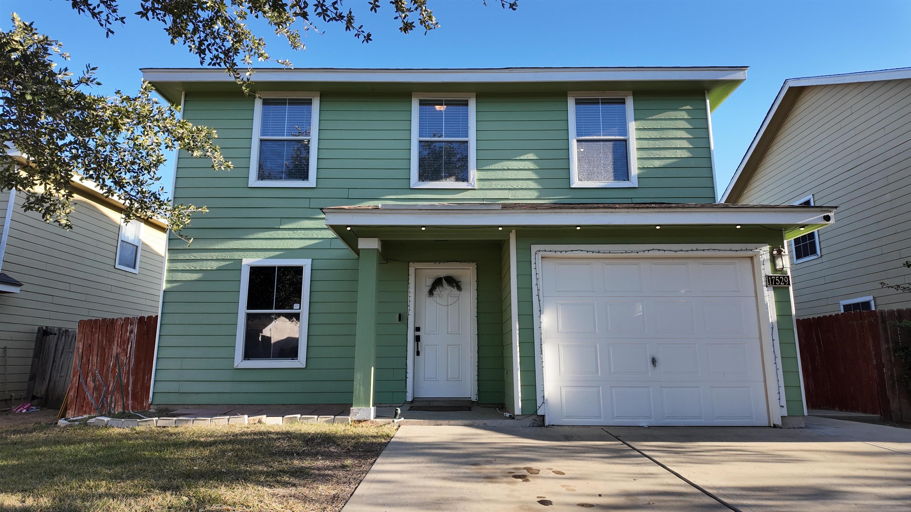 17529 College Port Dr Property Photo 1