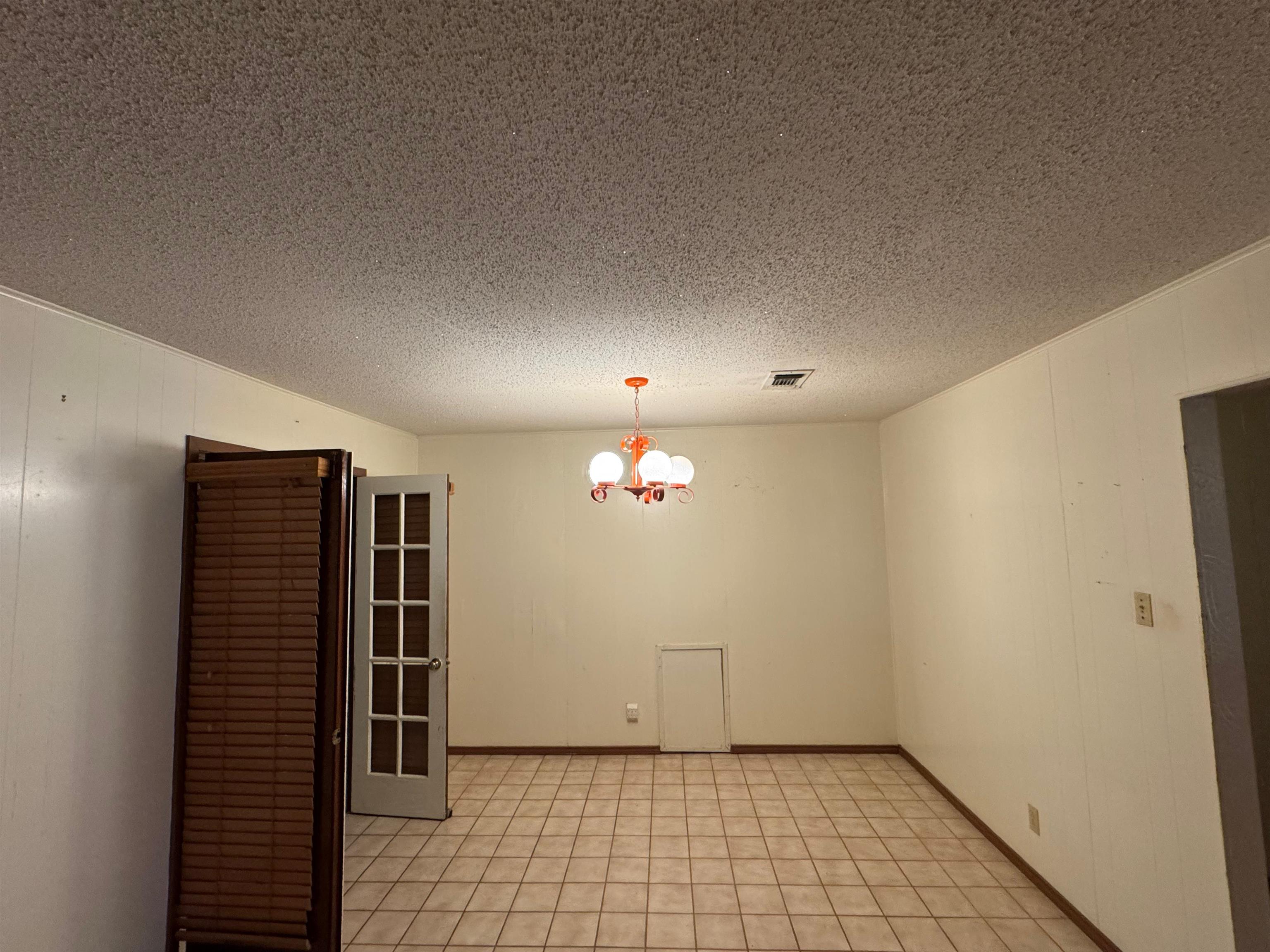 703 W Viggo St Property Photo 6