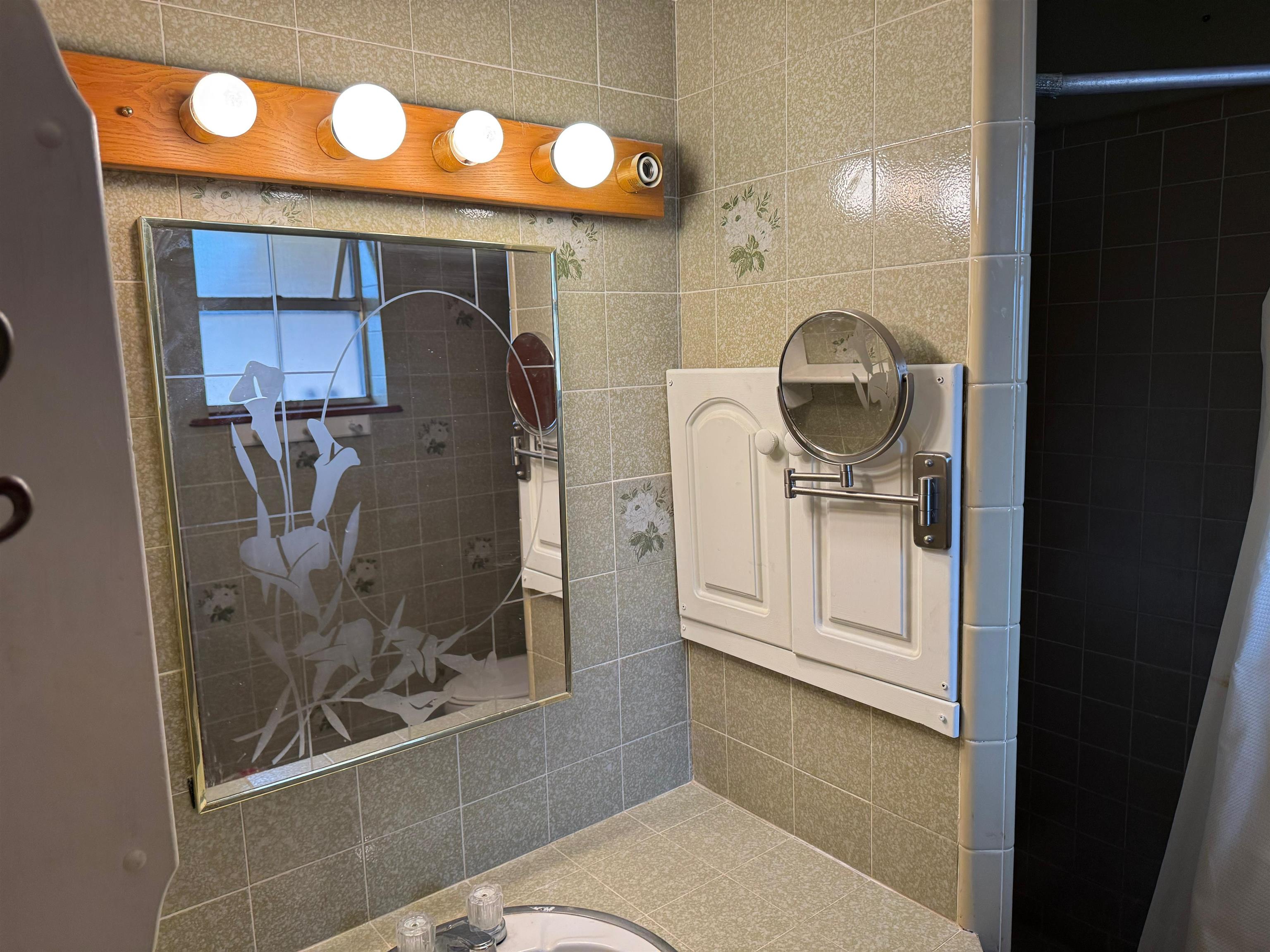 703 W Viggo St Property Photo 17