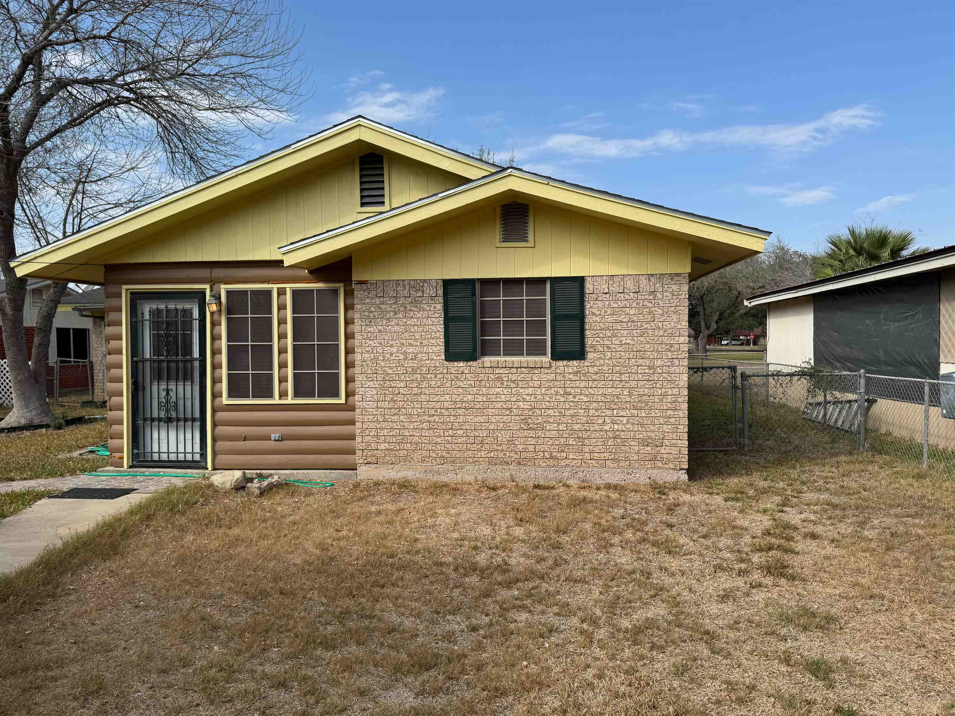 703 W Viggo St Property Photo 24