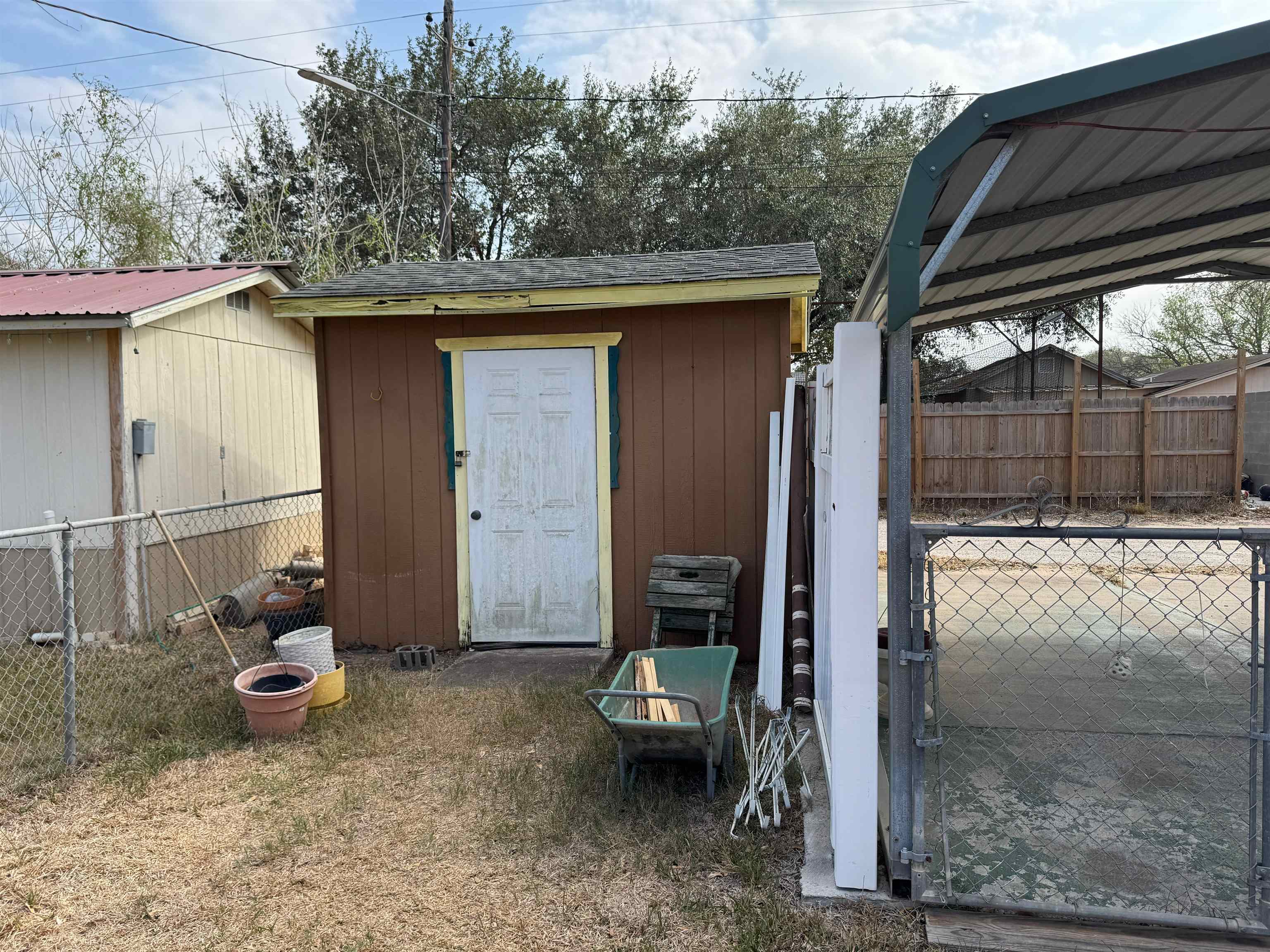 703 W Viggo St Property Photo 35