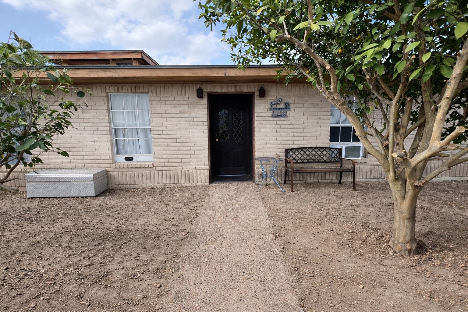 1702 Elm St Property Photo 6