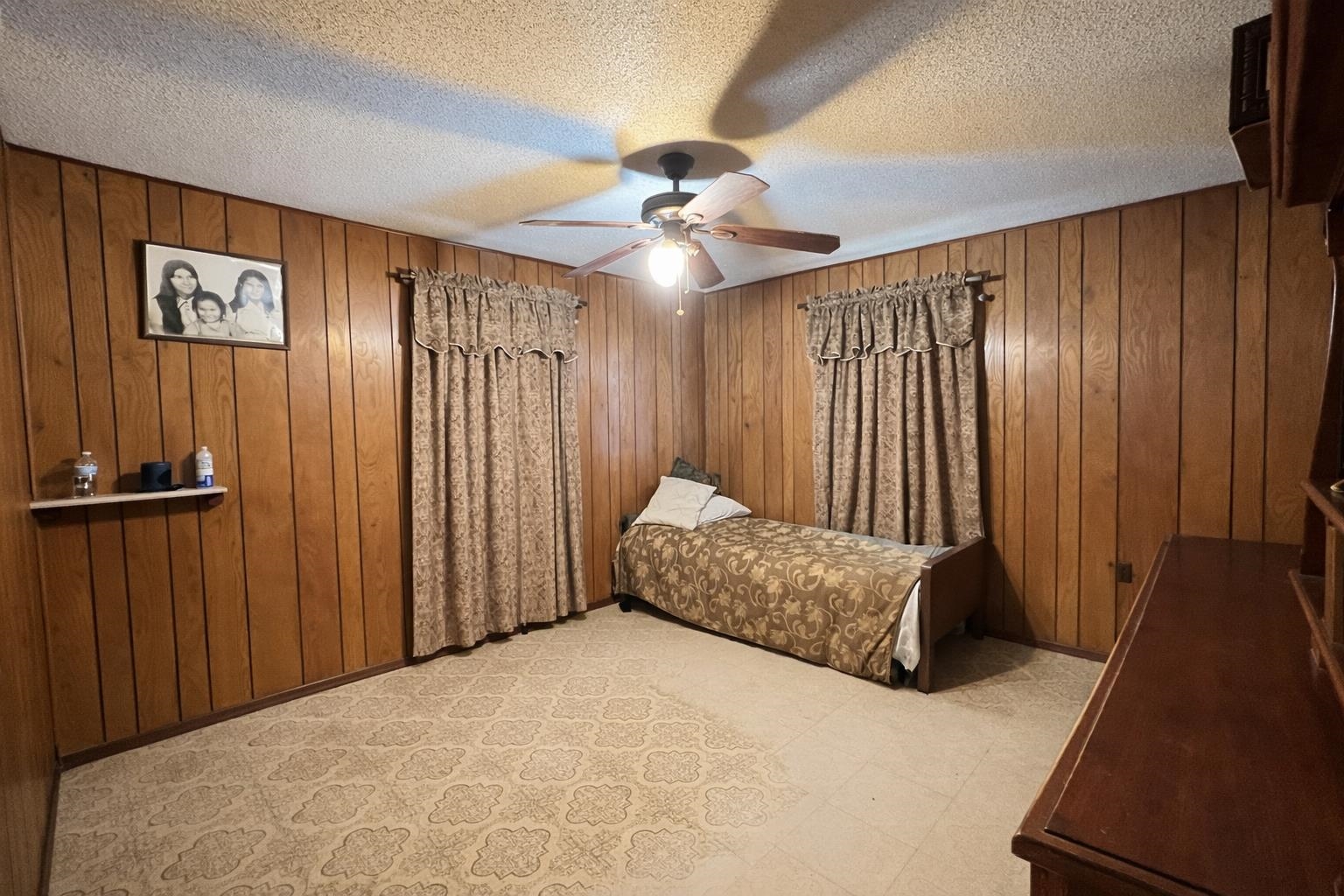 1702 Elm St Property Photo 12