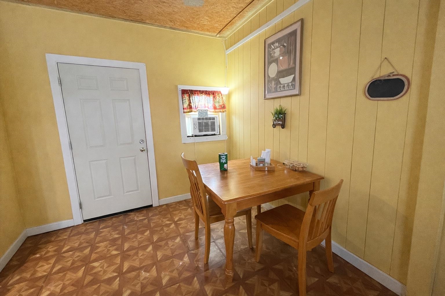 1702 Elm St Property Photo 21
