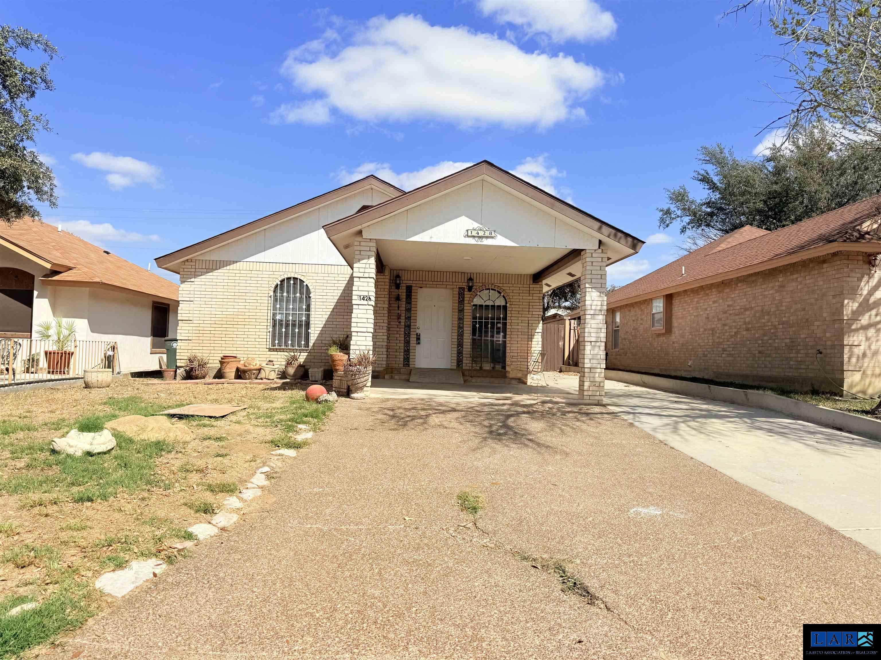 1428 Los Ebanos Dr Property Photo 1