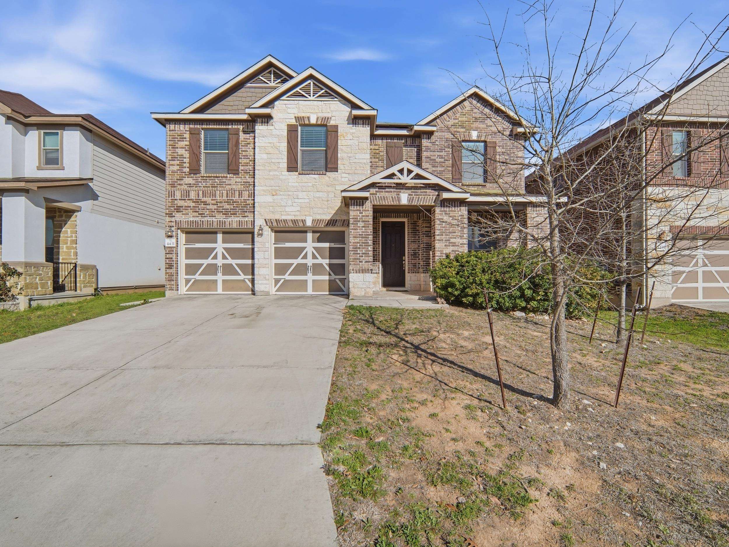 4431 Oak Roset Property Photo 1