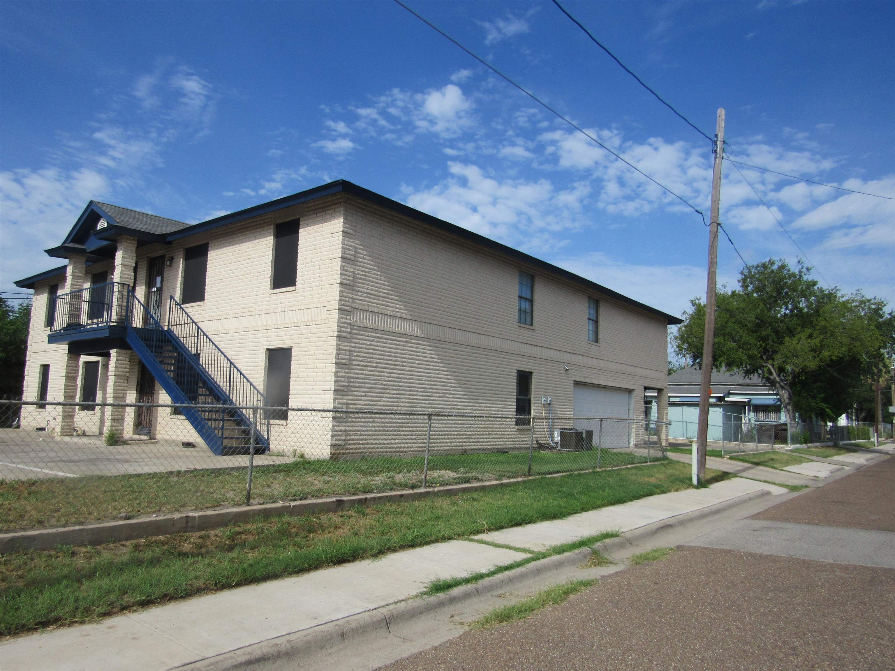 1420 Juarez Ave 7 Property Photo 4