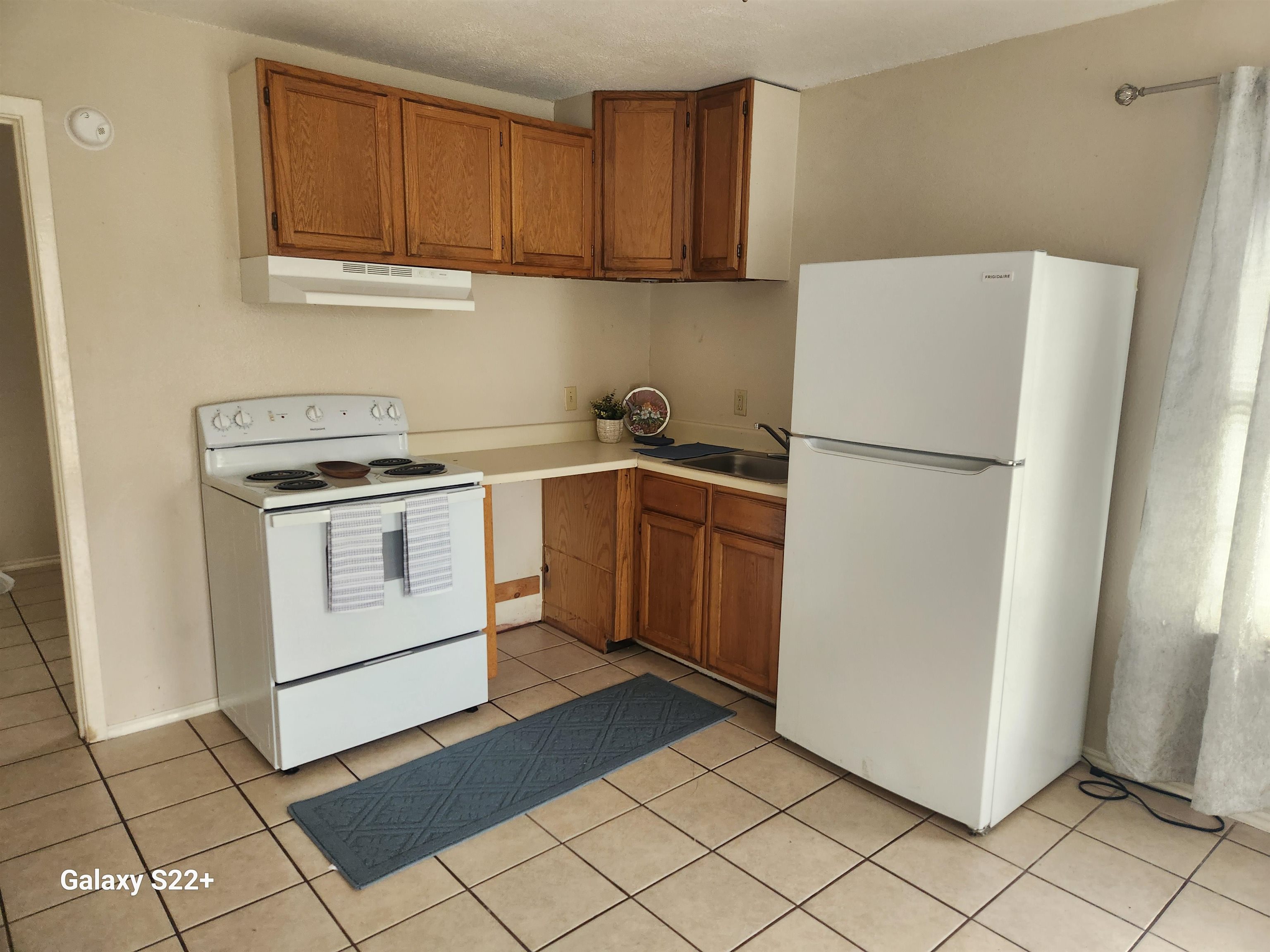 1420 Juarez Ave 7 Property Photo 6