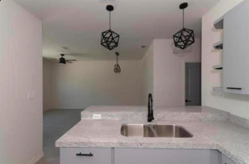 7608 Rocio Dr 16 Property Photo 3