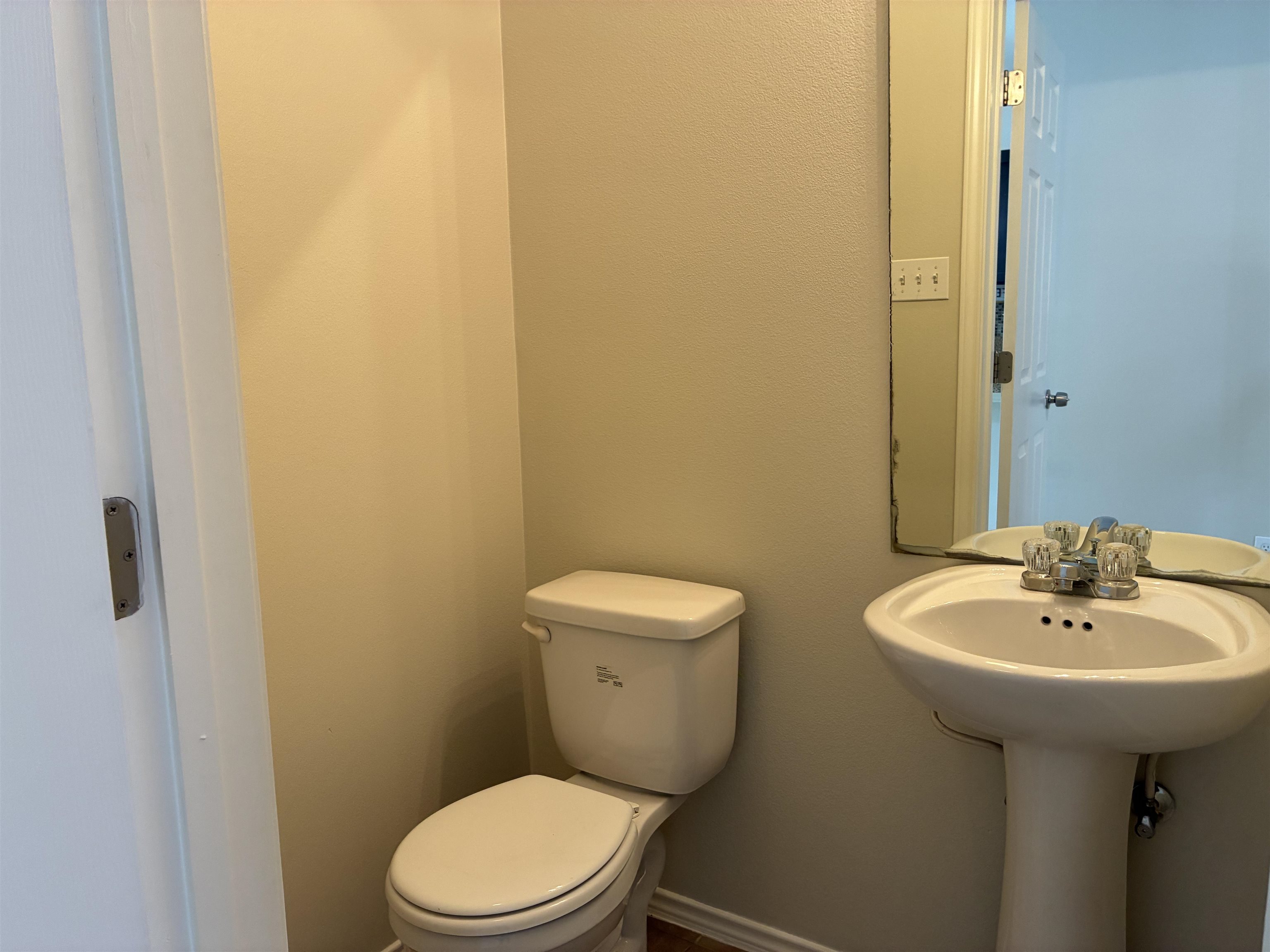 5402 Marcella Ave #209b Property Photo 11