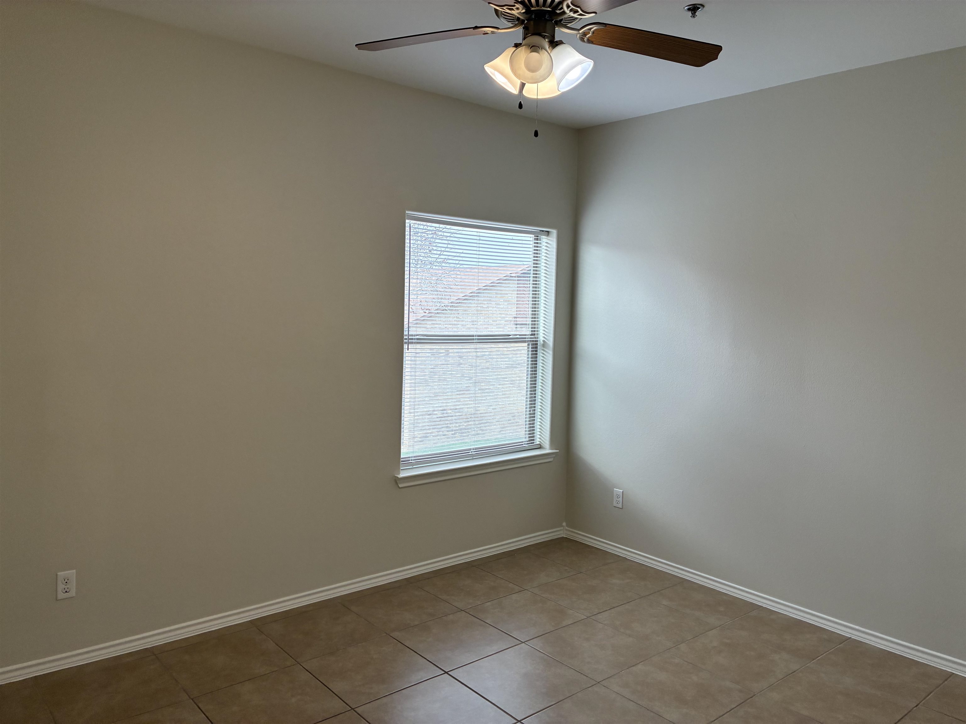 5402 Marcella Ave #209b Property Photo 13