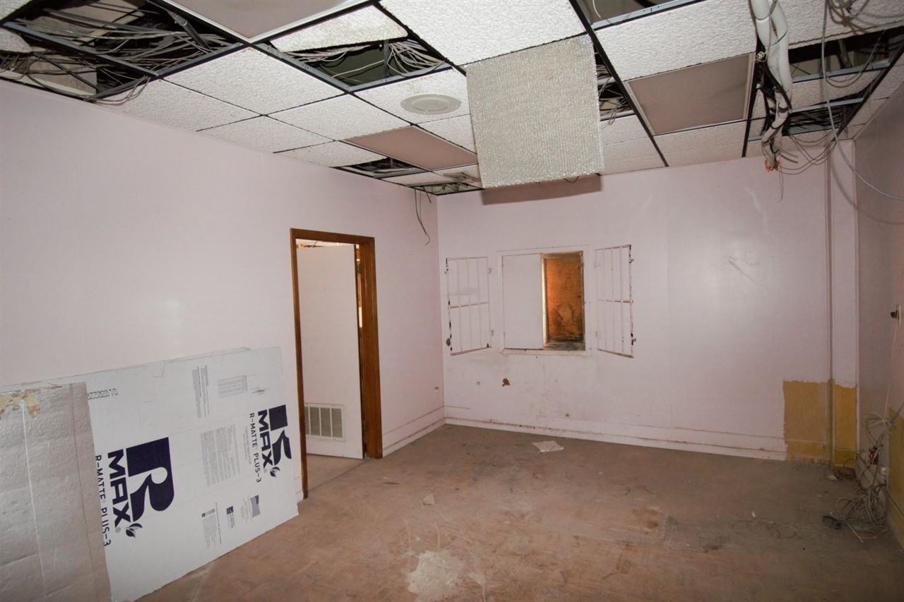 419 Flores Ave Property Photo 8