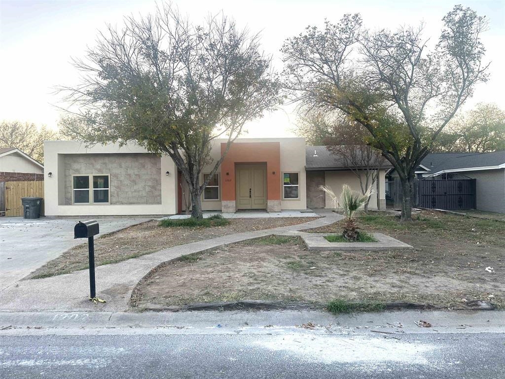 1202 Beverly Dr Property Photo 1