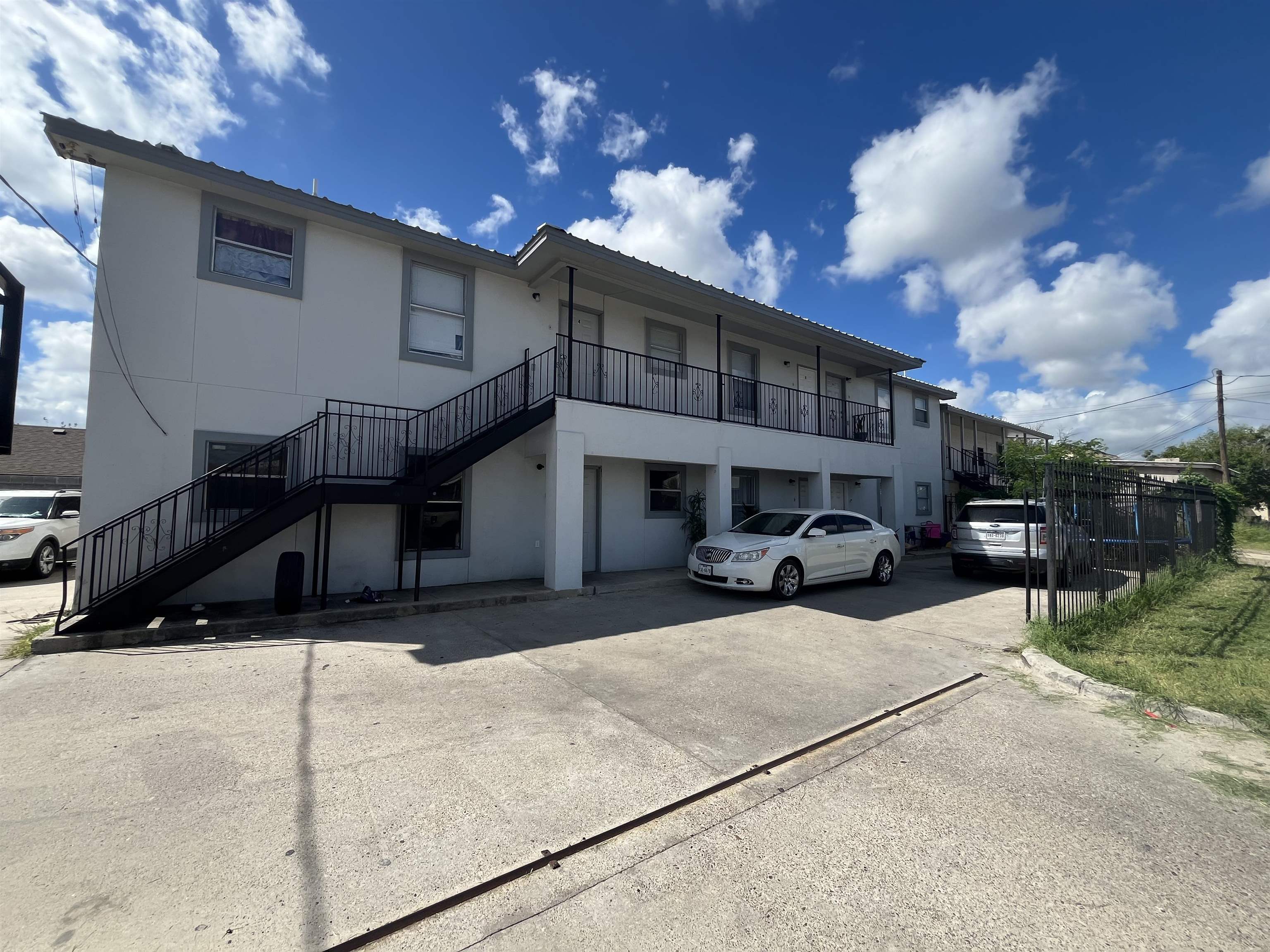 1618 Flores Ave Property Photo 1