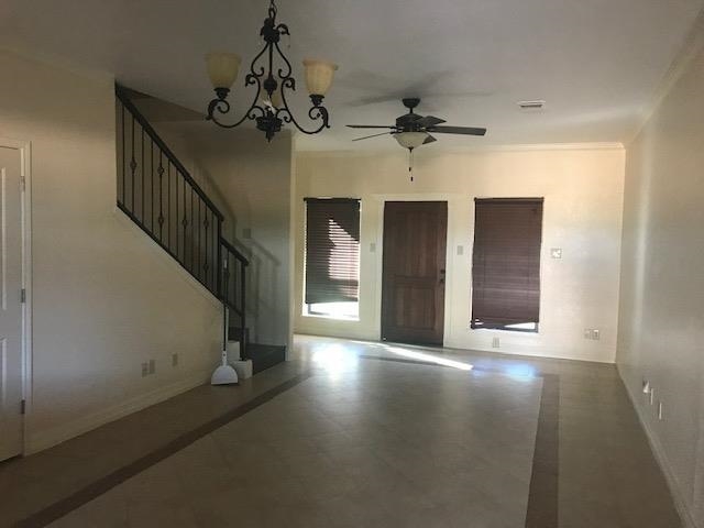 1609 Saldana Ave 327 Property Photo 7