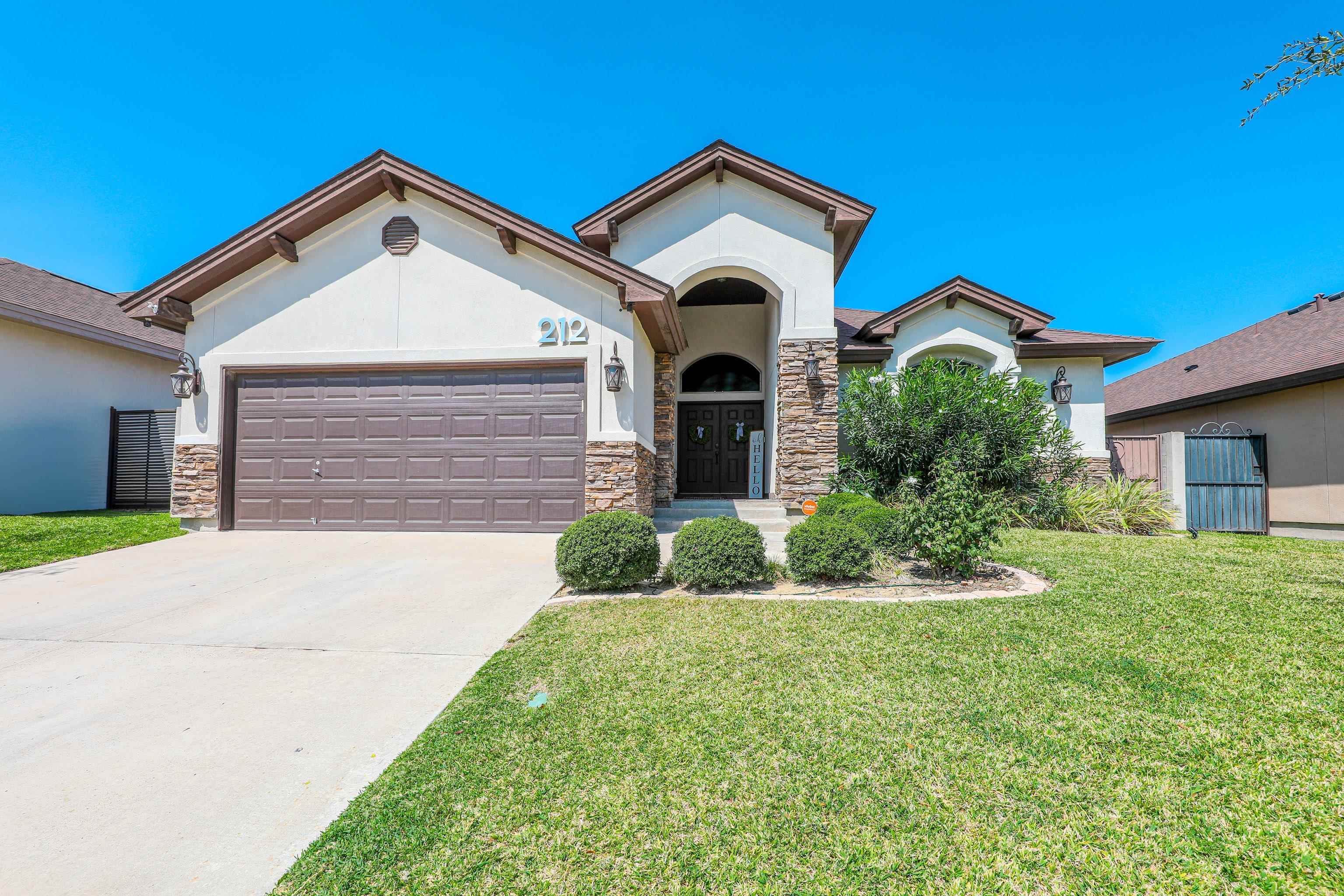 212 Bur Oak Dr Property Photo 1
