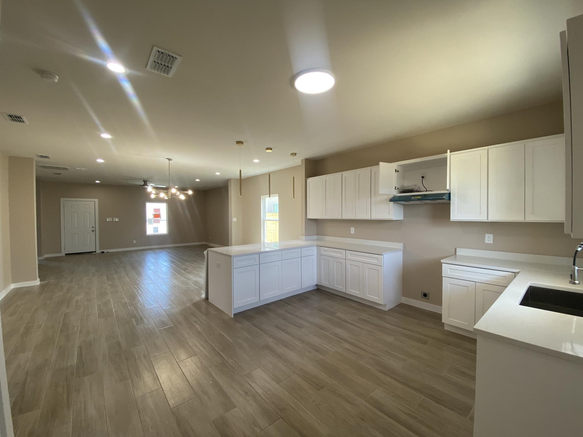 5218 Curuba Dr. Property Photo 5