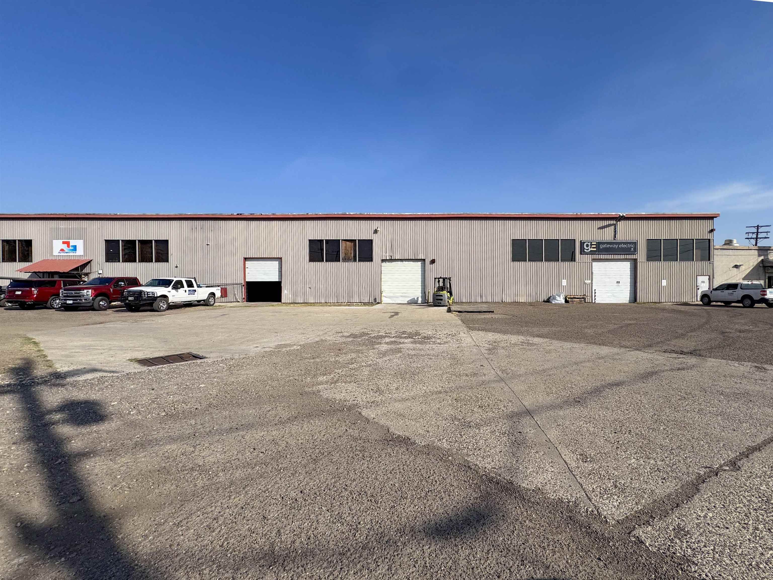 2015 Pappas St Property Photo 5