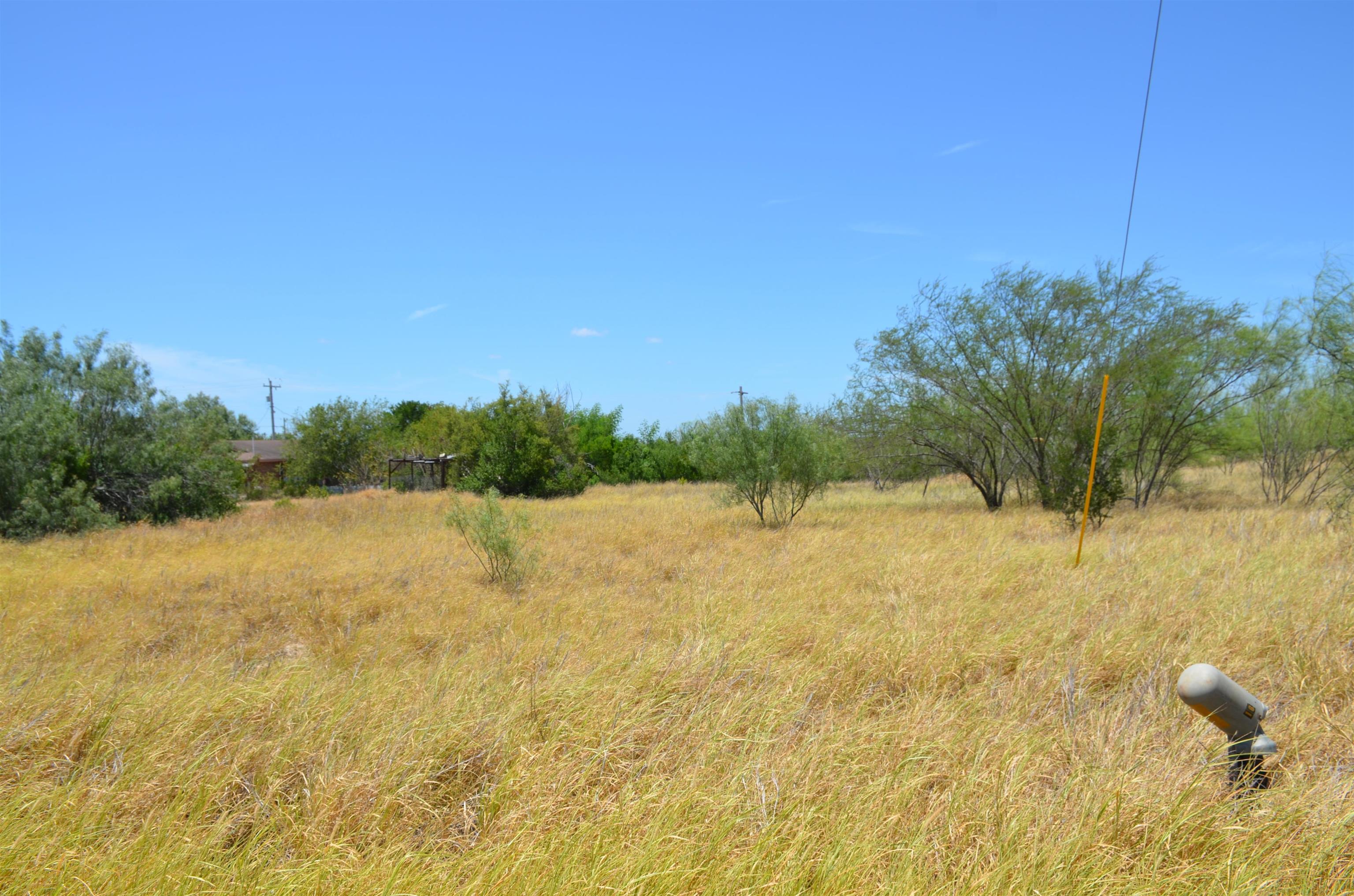 3024 S Us Highway 83 Property Photo 1
