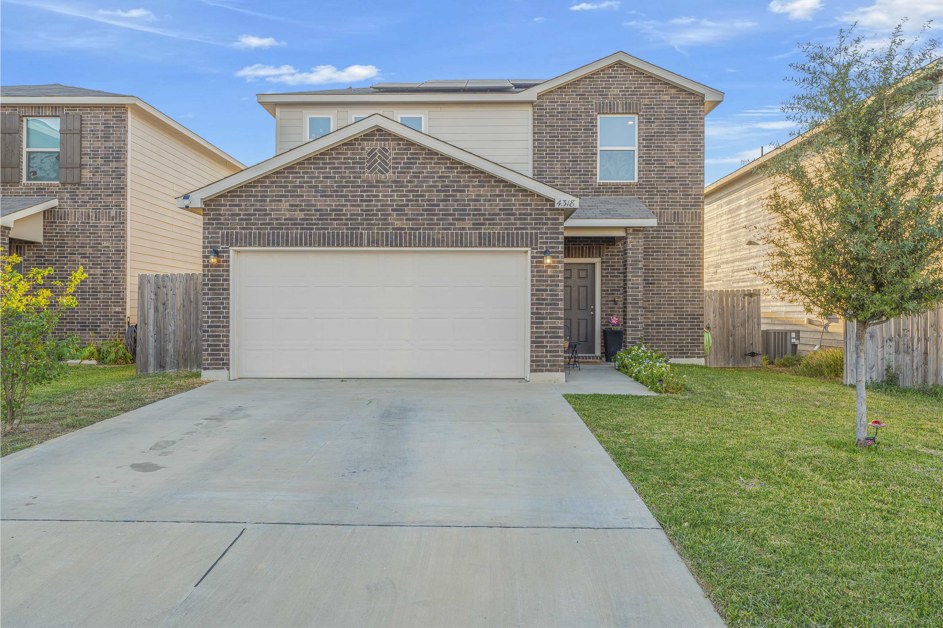 4318 Gabriela Ln. Property Photo 1