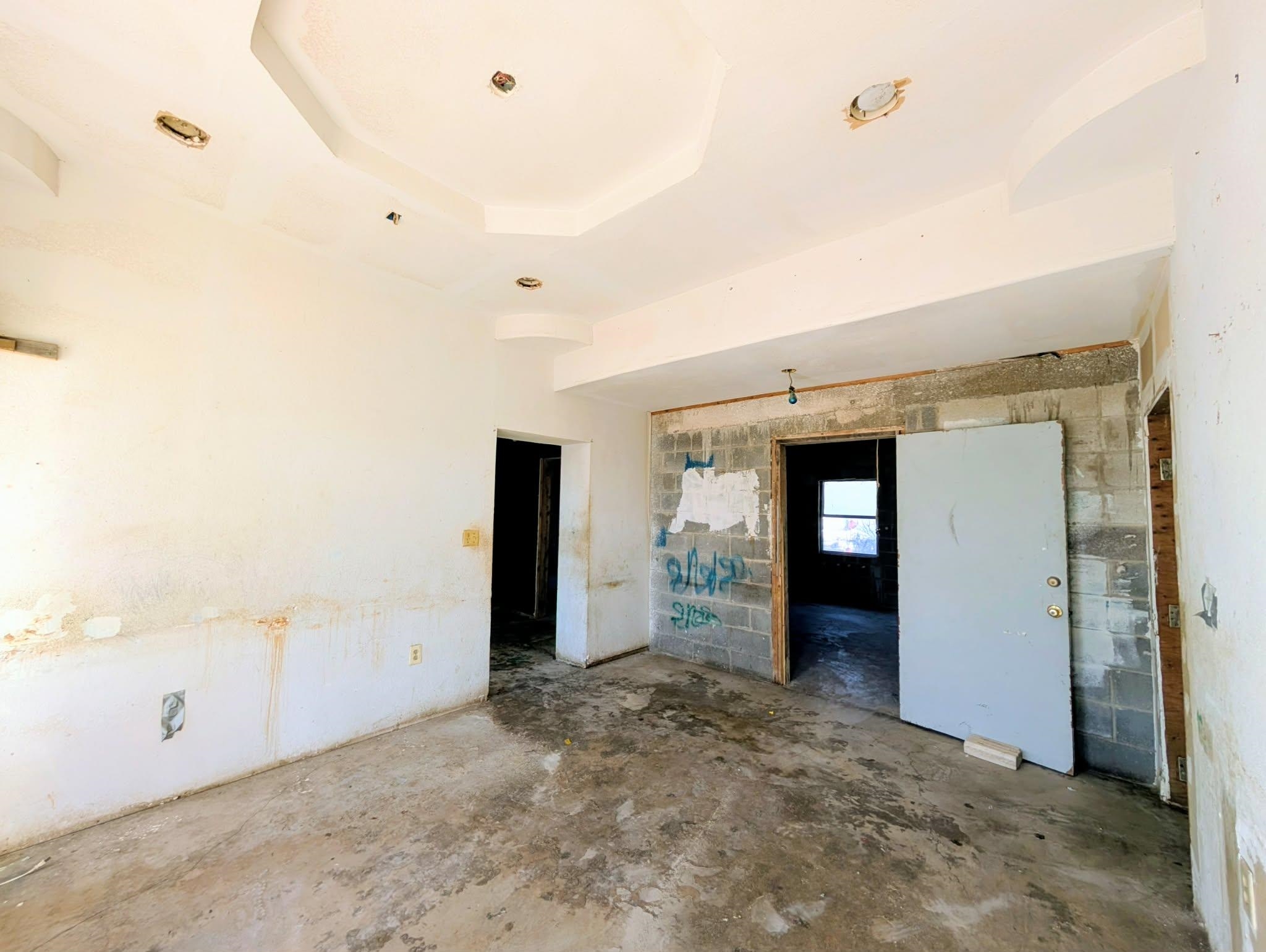 222 Barrera Rd Property Photo 3