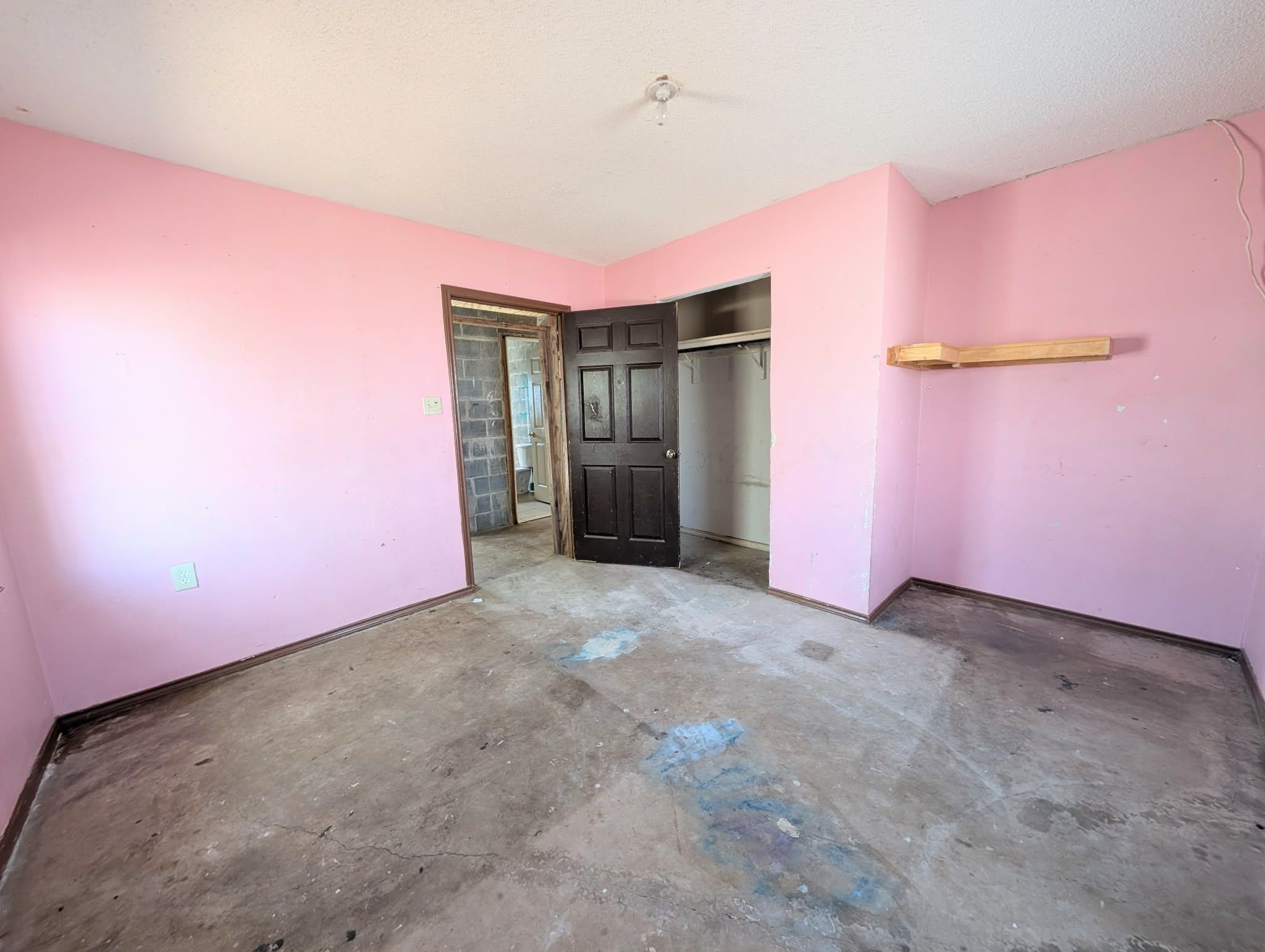 222 Barrera Rd Property Photo 5