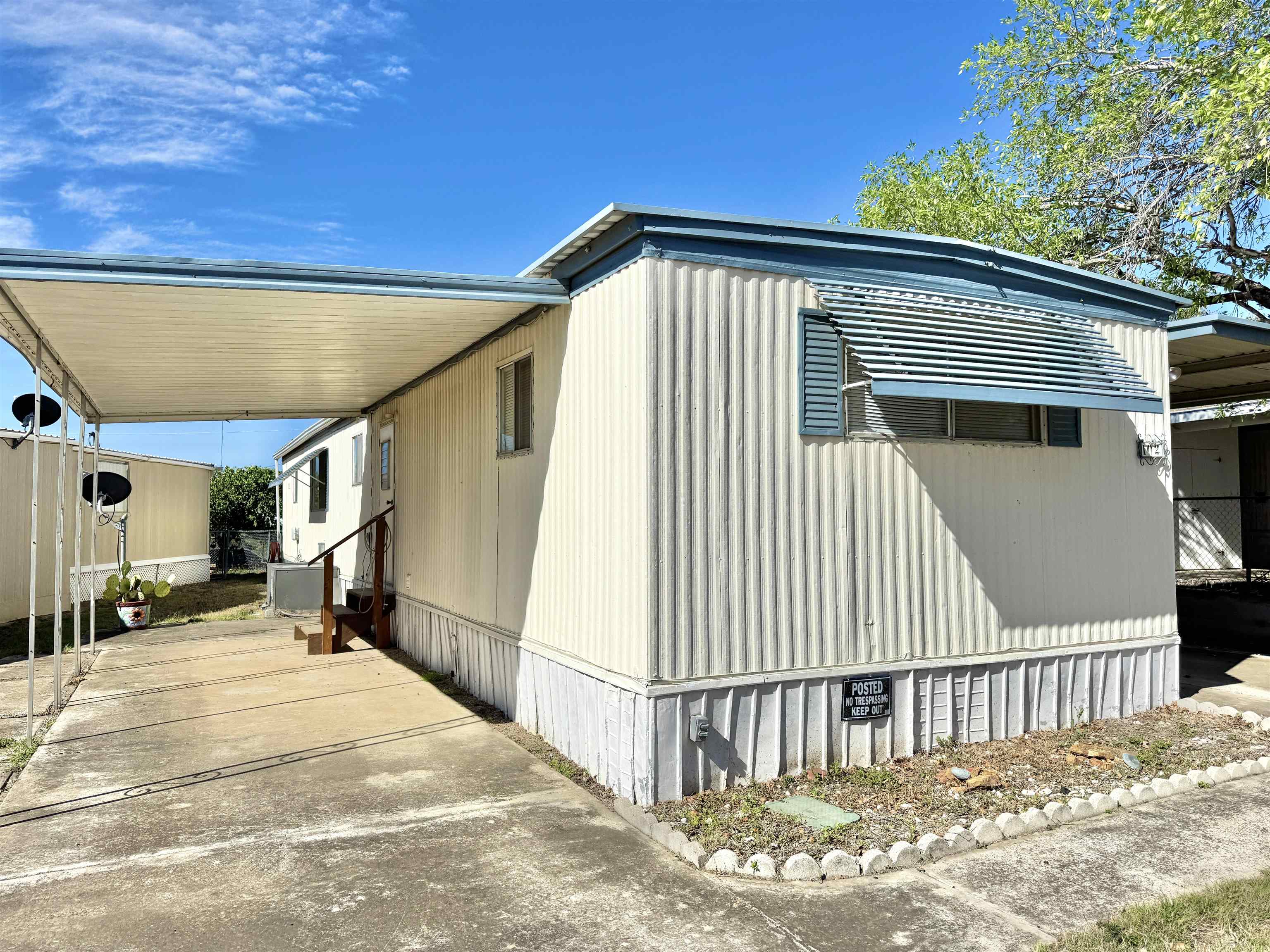 102 Blossum Blvd. Property Photo 2