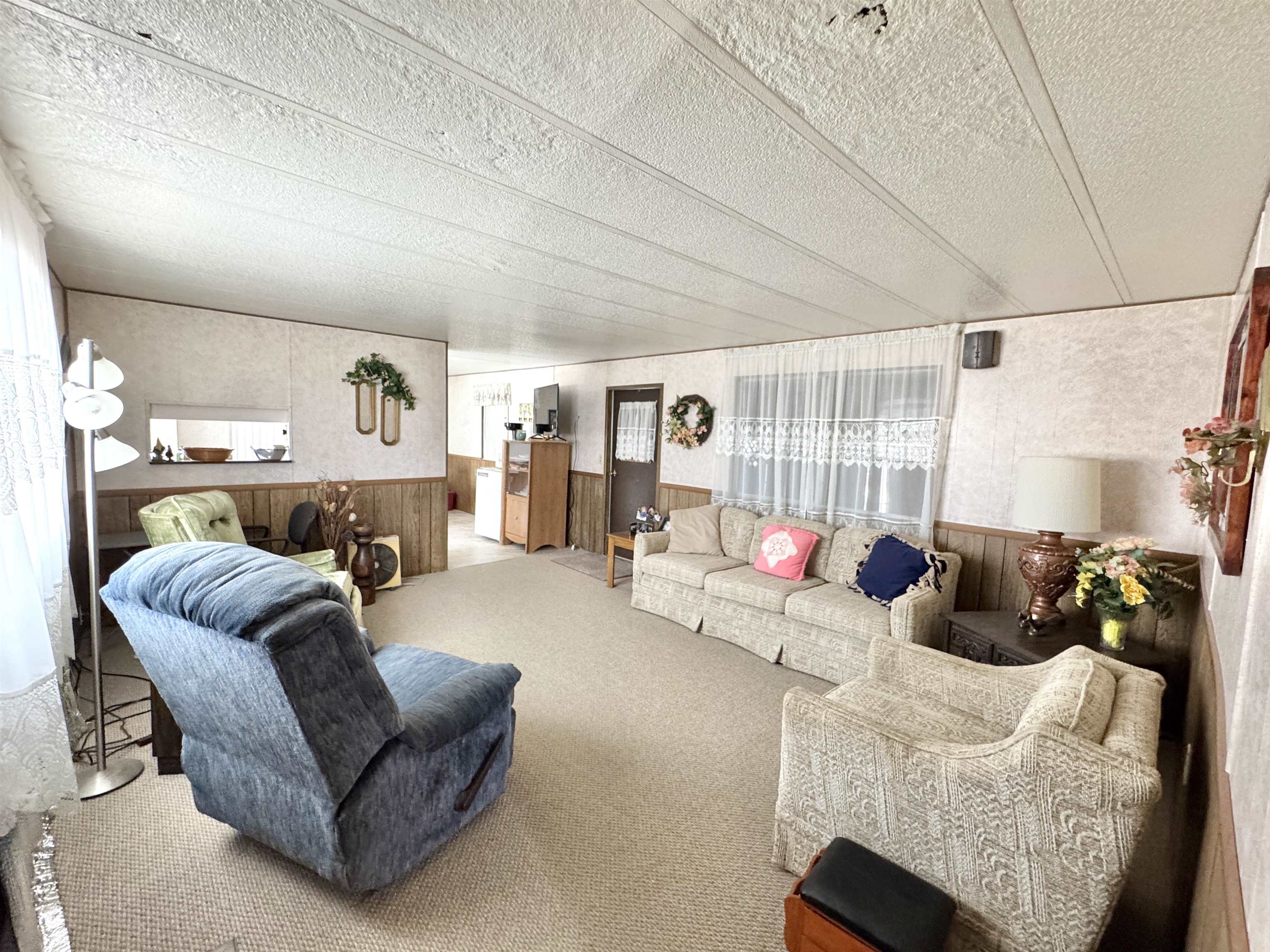 102 Blossum Blvd. Property Photo 4