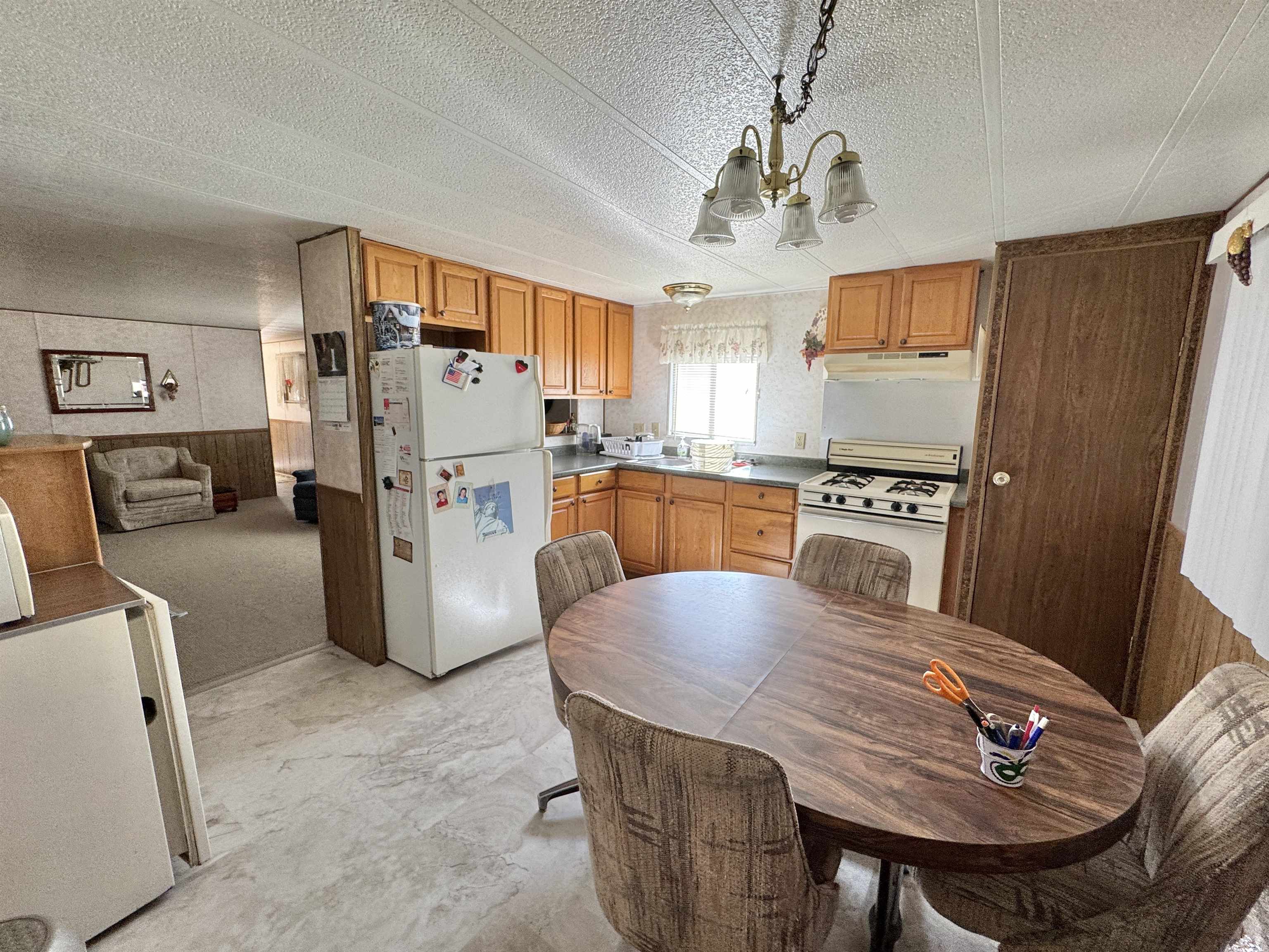 102 Blossum Blvd. Property Photo 5