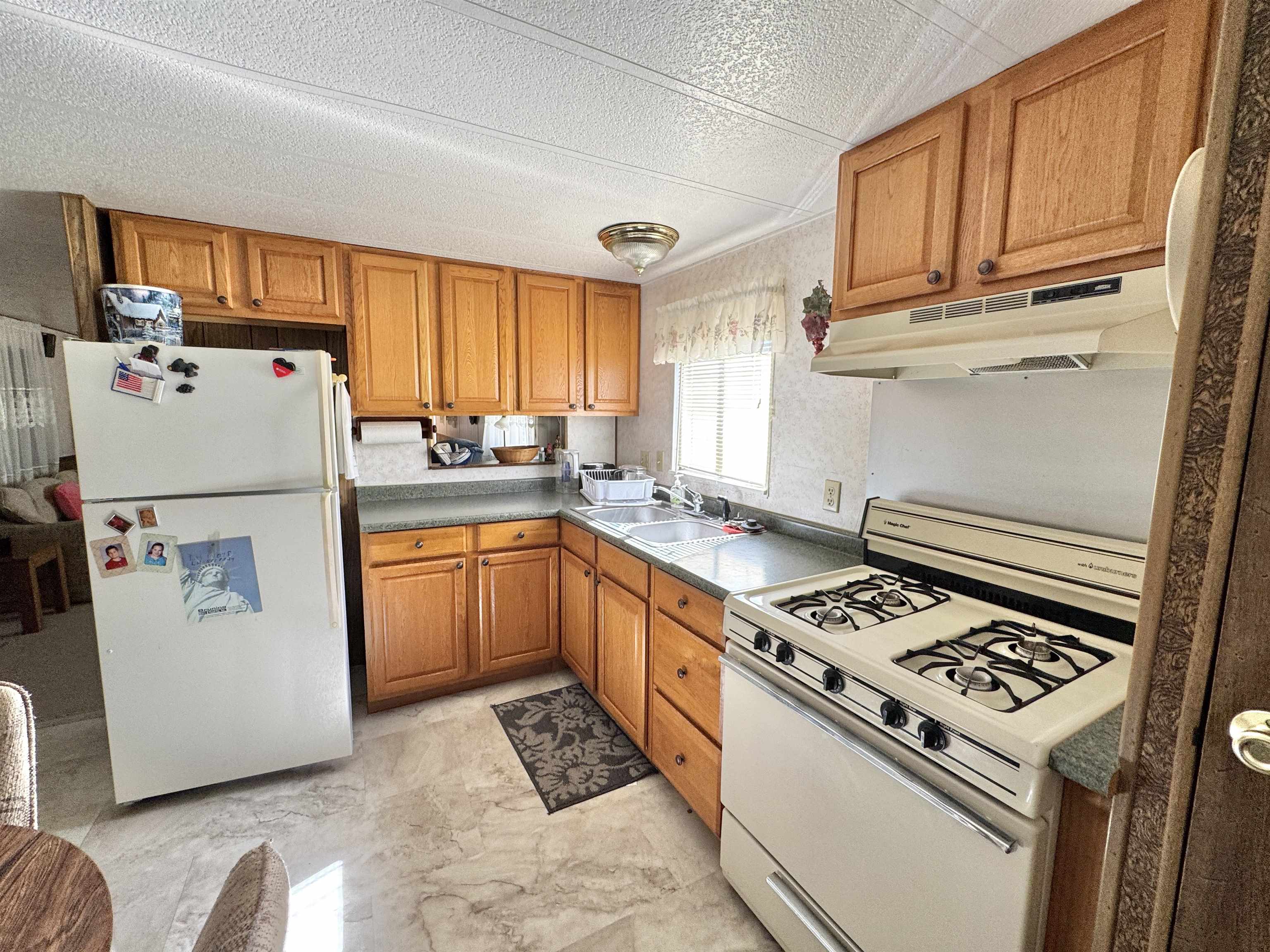 102 Blossum Blvd. Property Photo 6