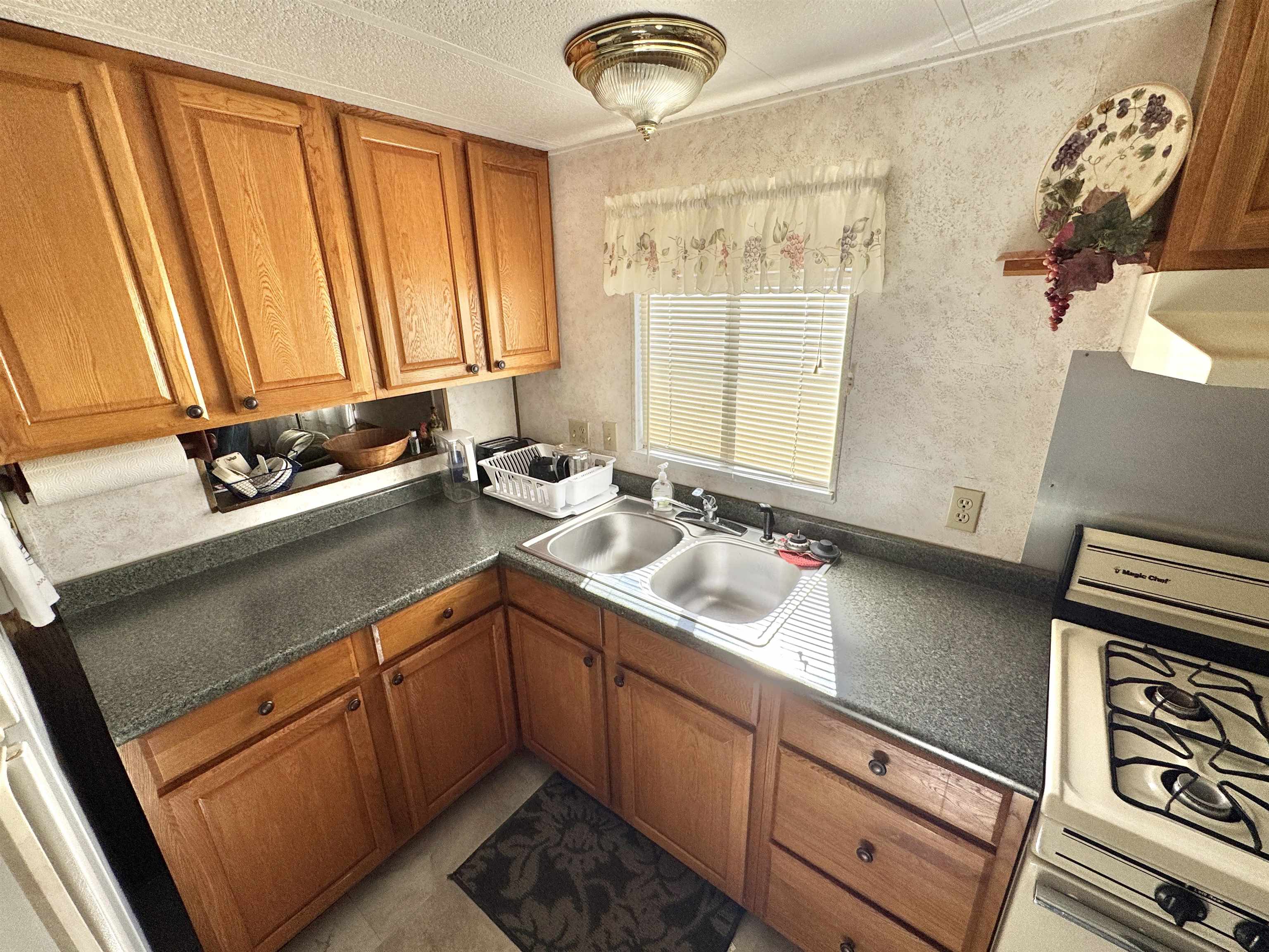 102 Blossum Blvd. Property Photo 7