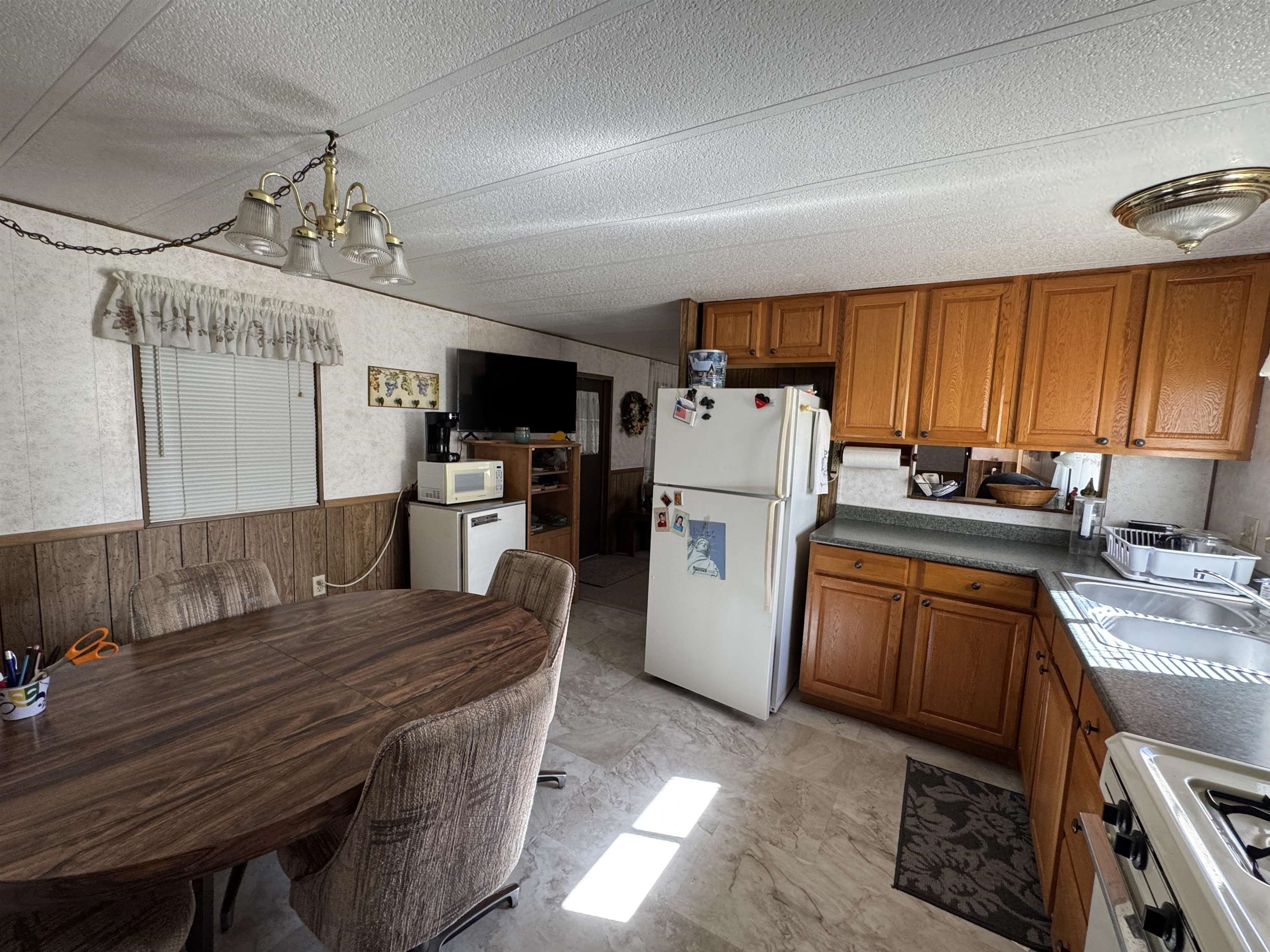102 Blossum Blvd. Property Photo 8