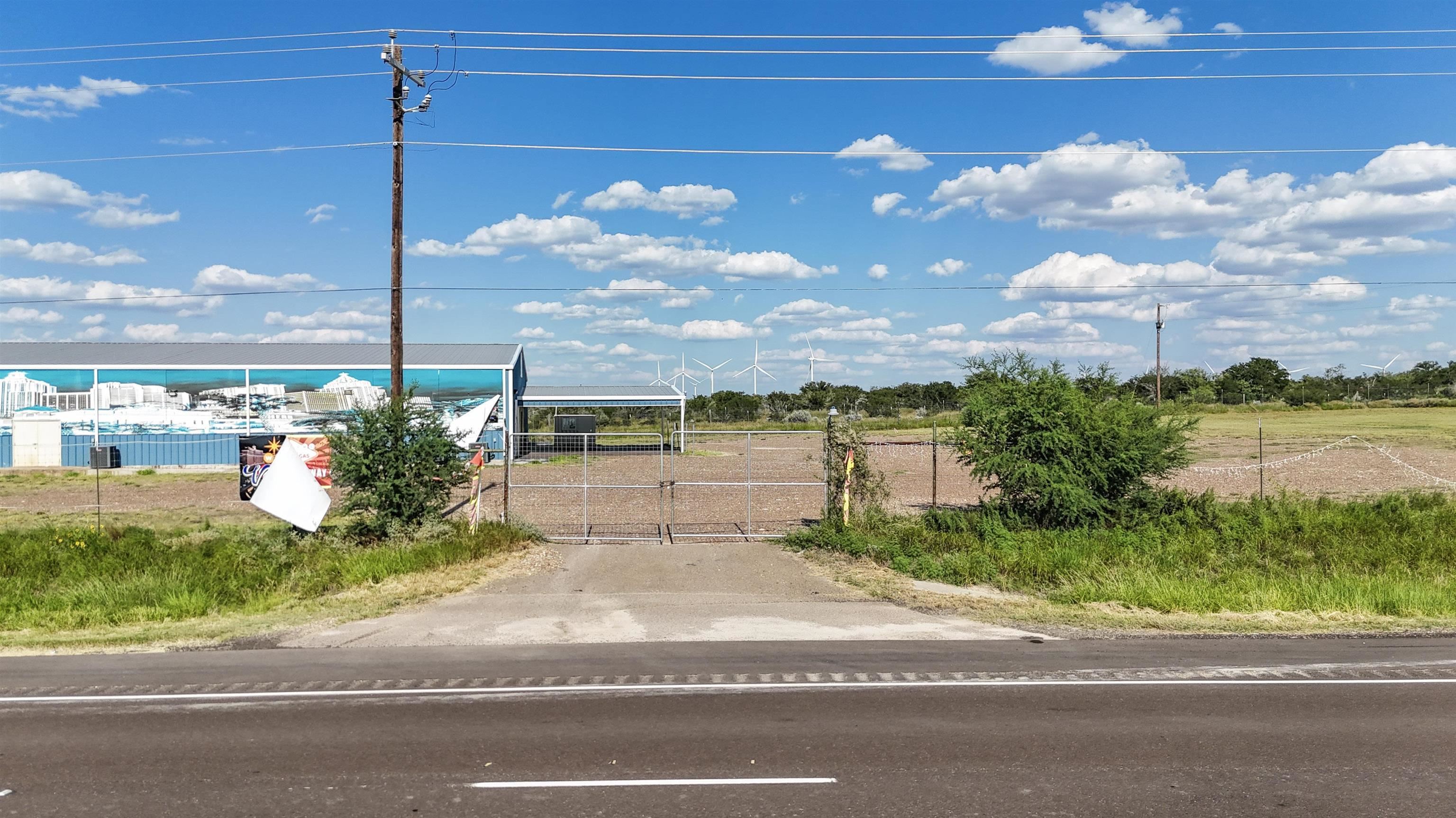 5023 S U.s. Hwy 83 Property Photo 5