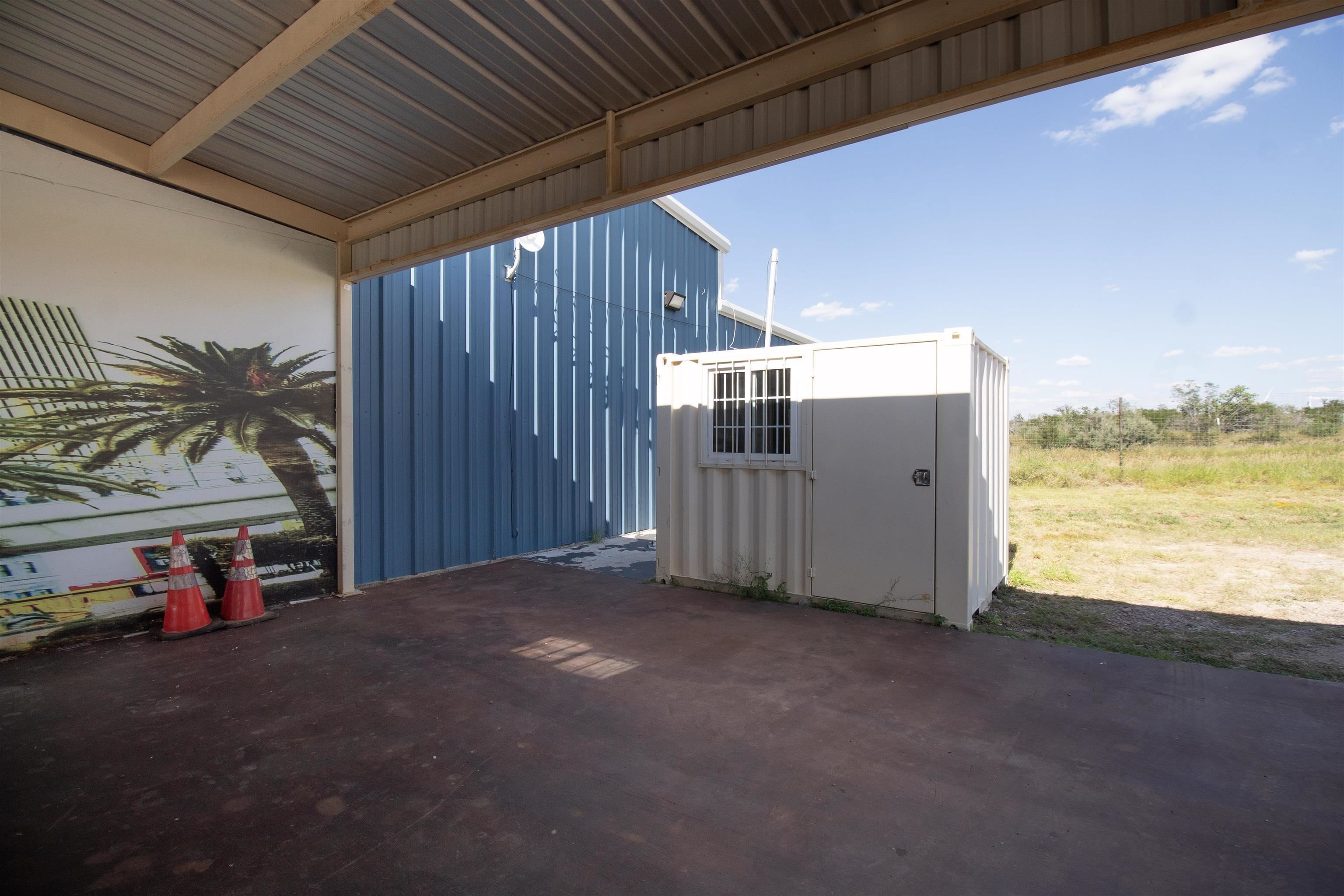 5023 S U.s. Hwy 83 Property Photo 8