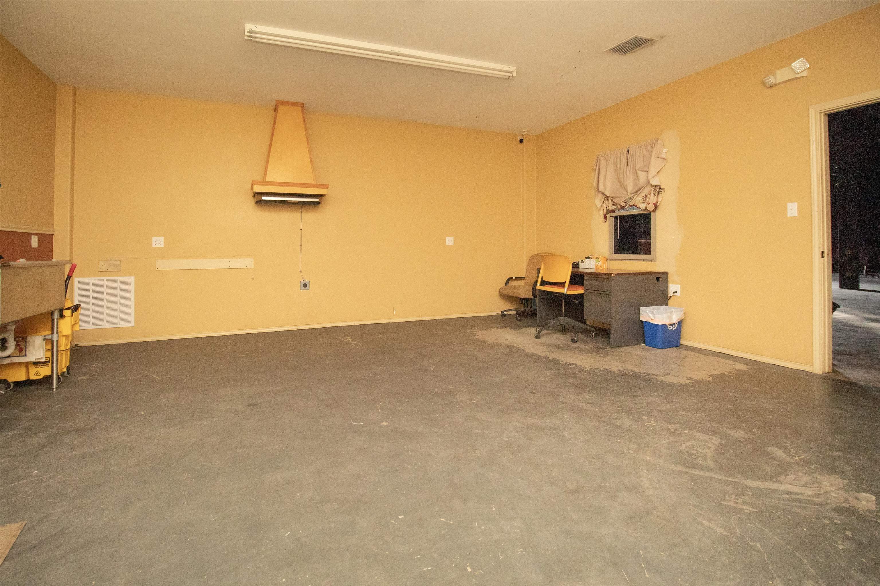 5023 S U.s. Hwy 83 Property Photo 16