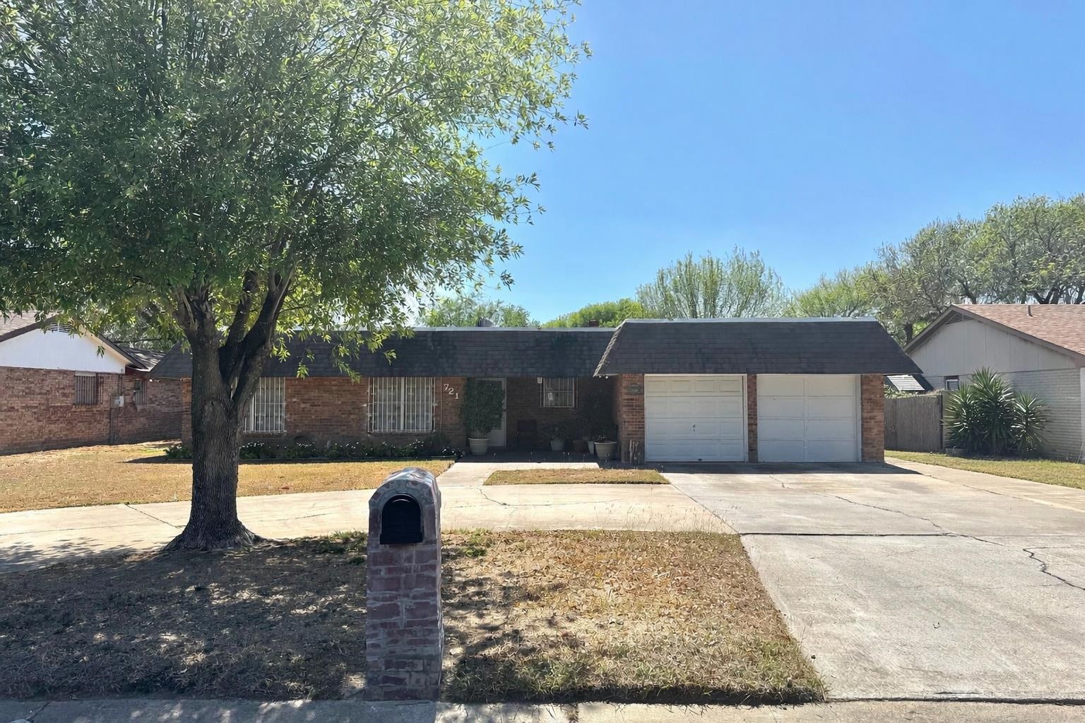 721 Lindenwood Dr