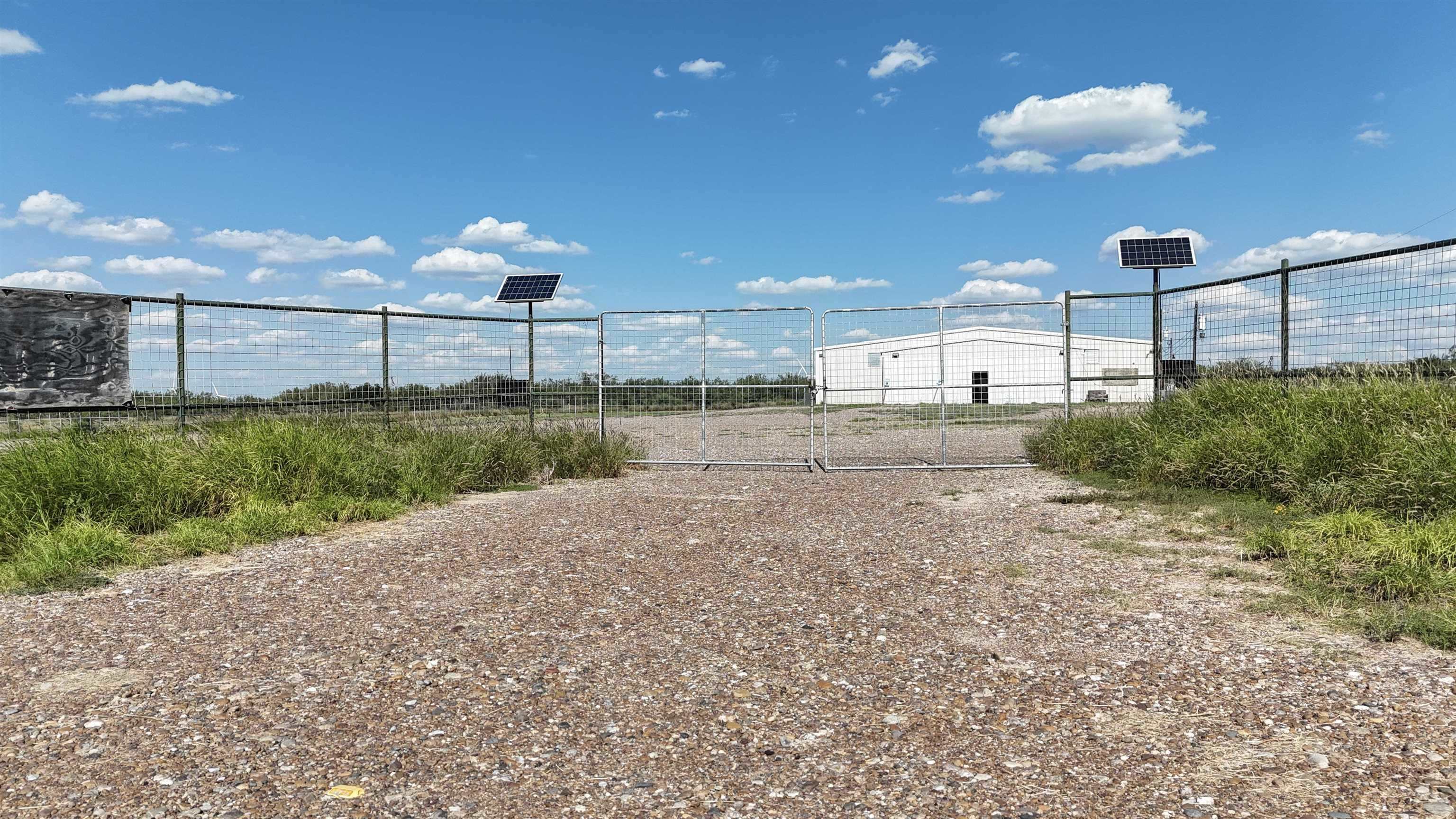 5029 S U.s. Hwy 83 Property Photo 2