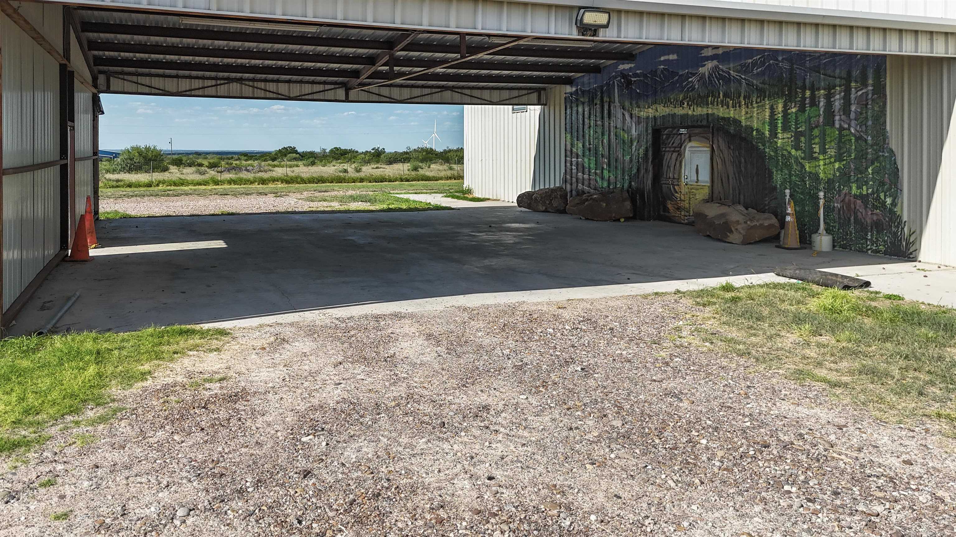 5029 S U.s. Hwy 83 Property Photo 5