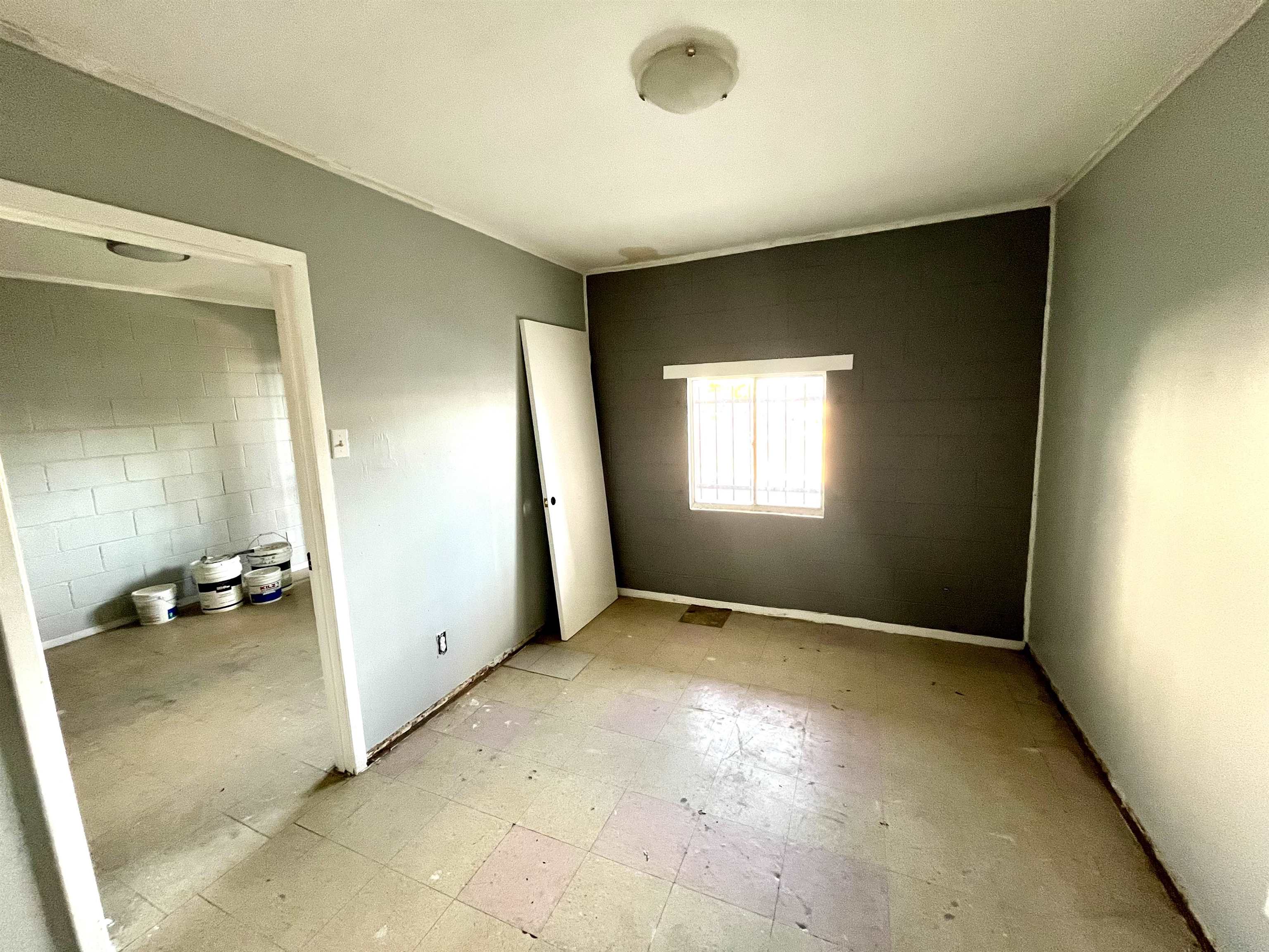 1619 Convent Ave Property Photo 8