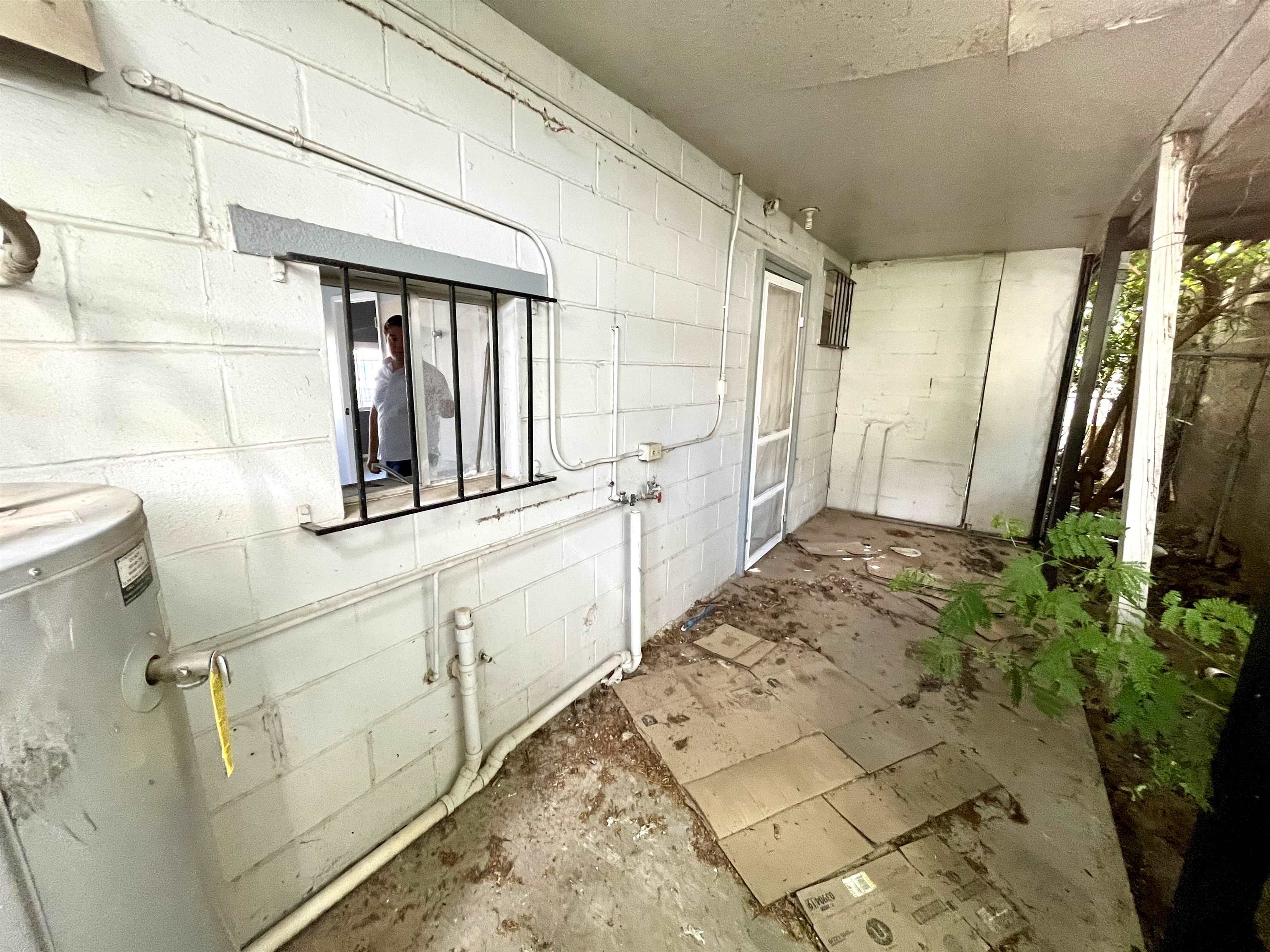 1619 Convent Ave Property Photo 11