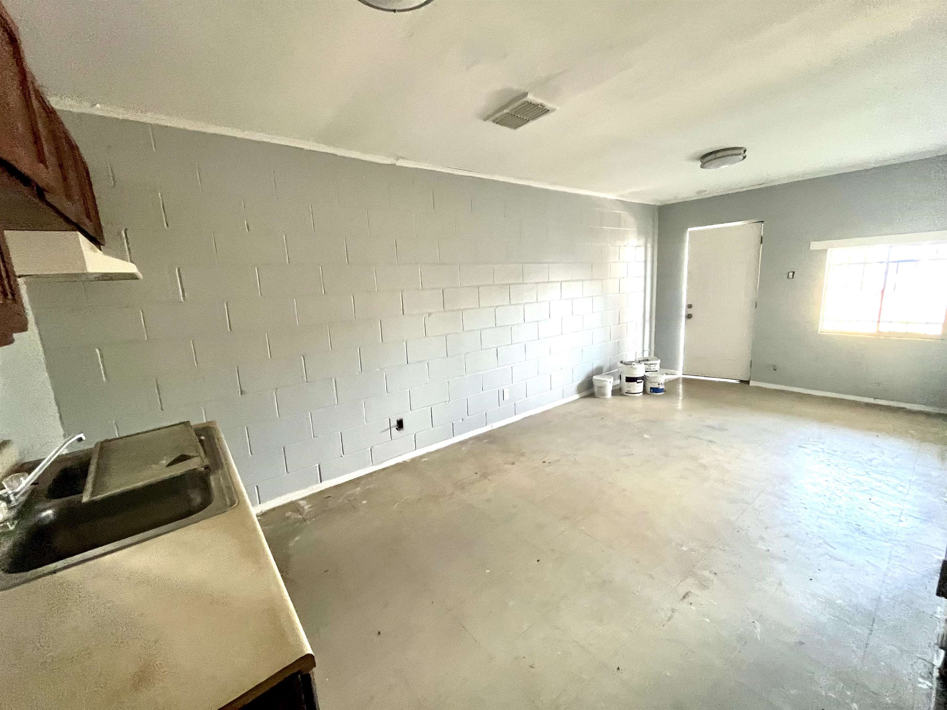 1619 Convent Ave Property Photo 13