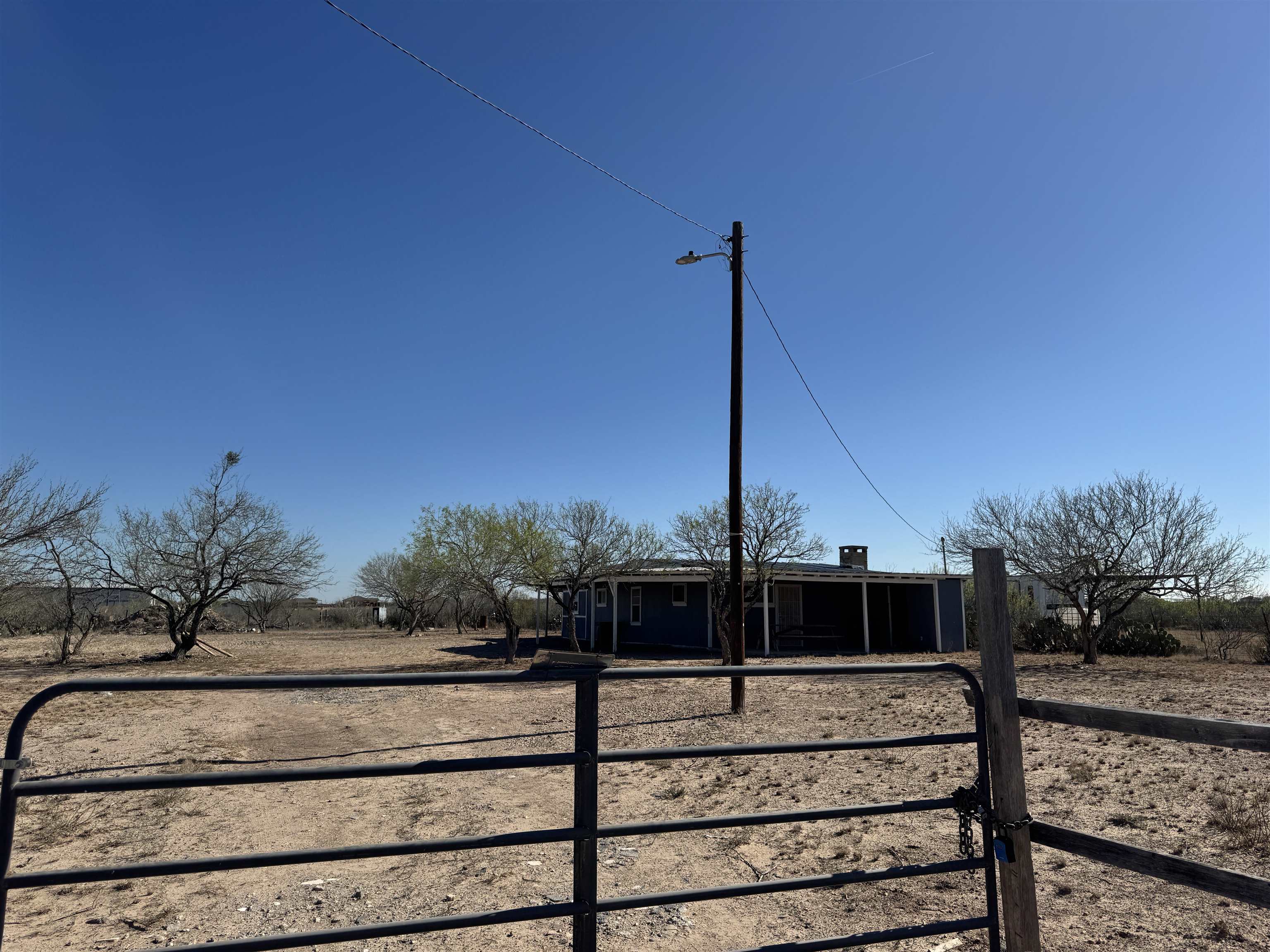 311 Los Arcos Rd. Property Photo 2
