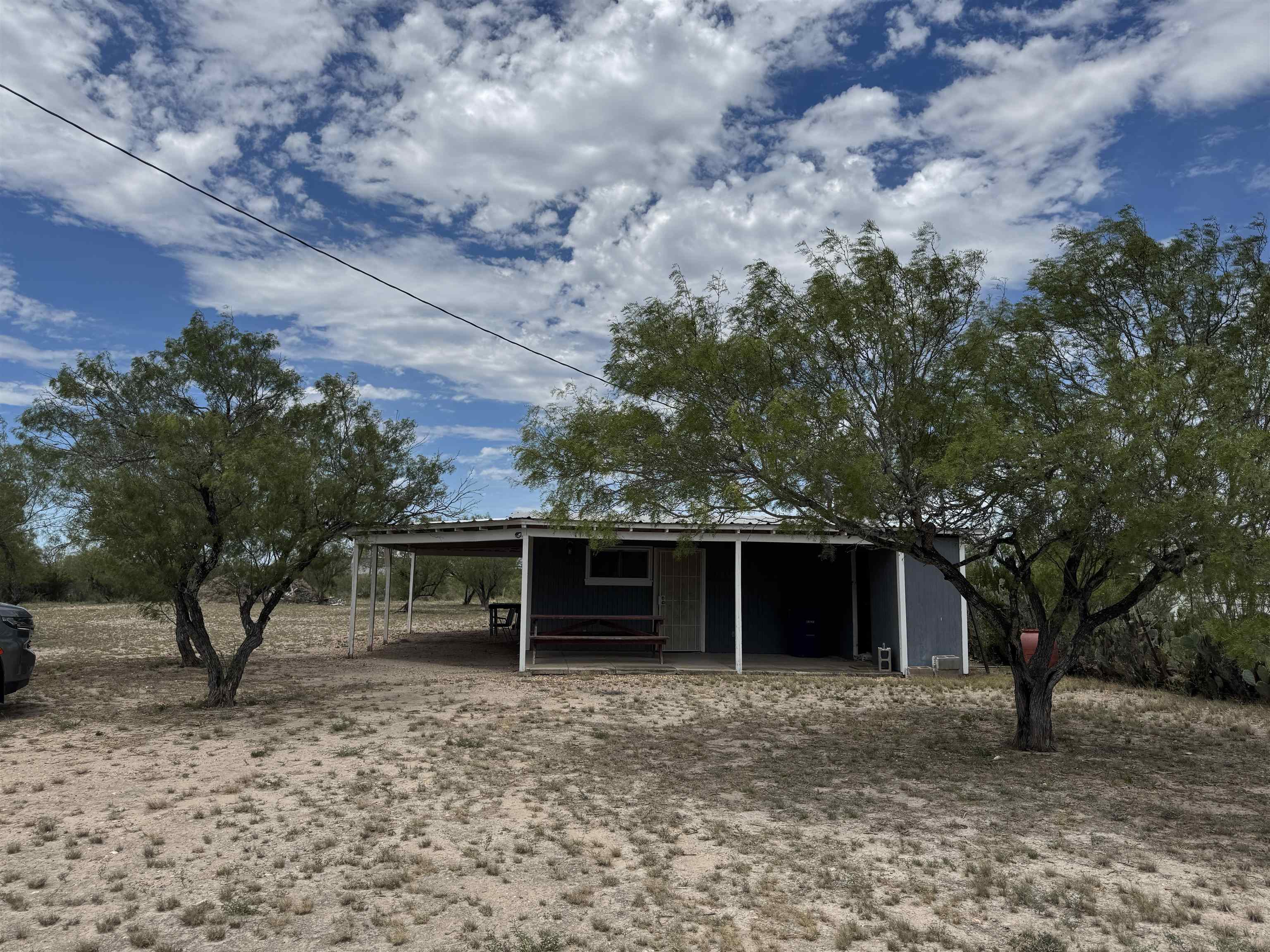 311 Los Arcos Rd. Property Photo 5