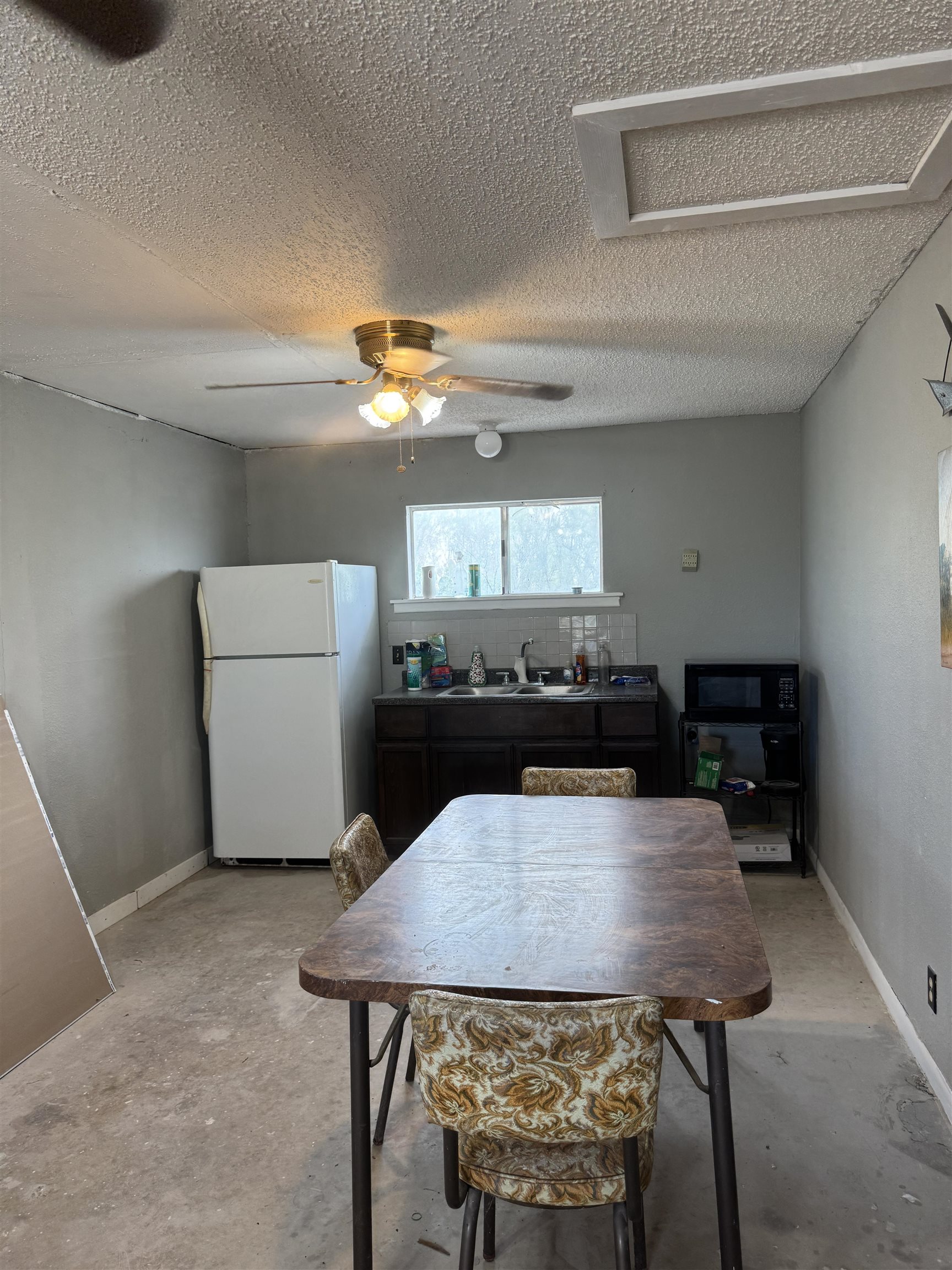 311 Los Arcos Rd. Property Photo 17