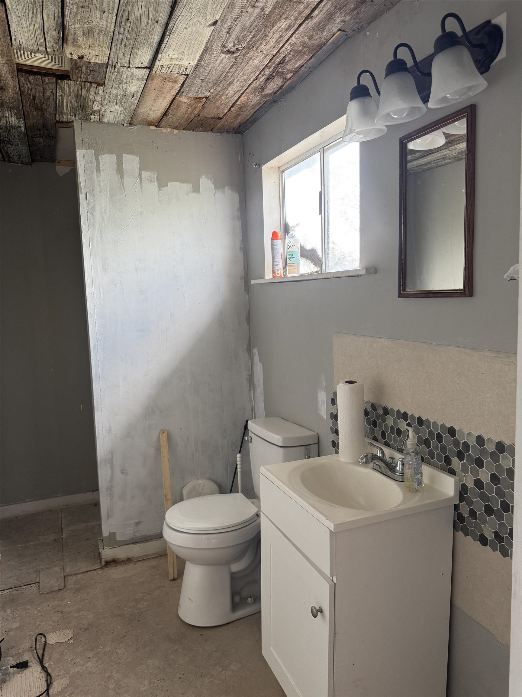 311 Los Arcos Rd. Property Photo 19
