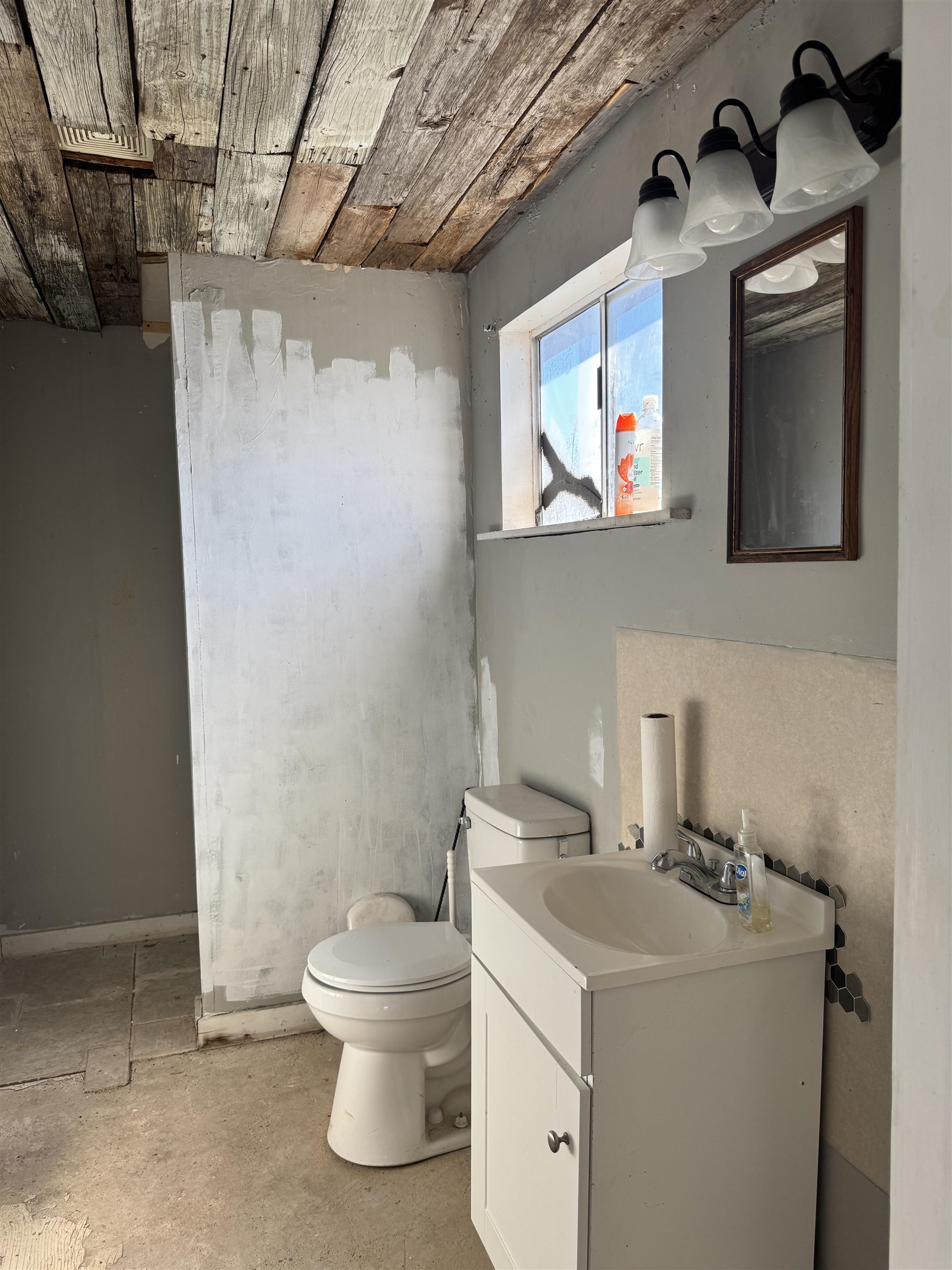 311 Los Arcos Rd. Property Photo 20