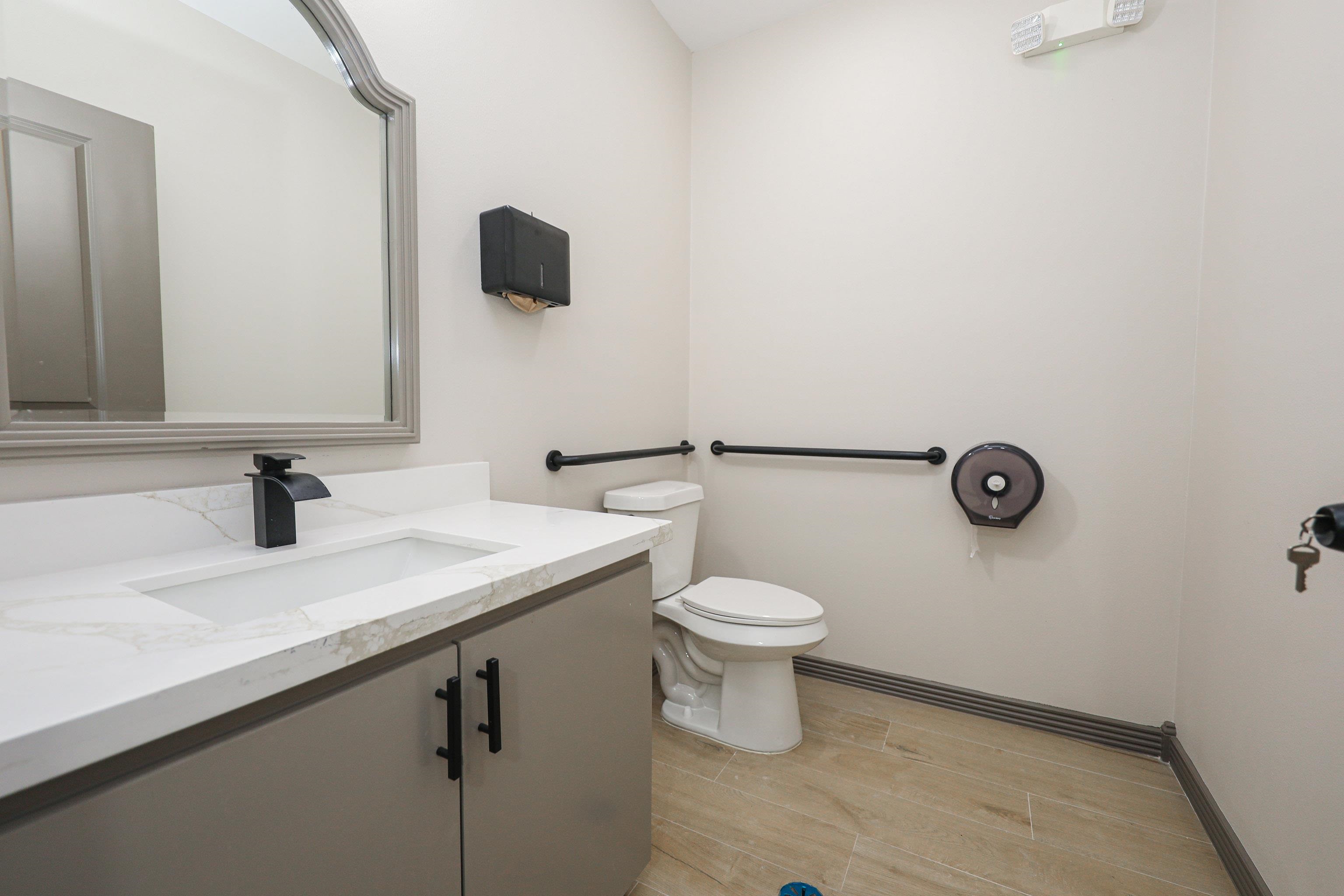 104 E Calton Rd Property Photo 16