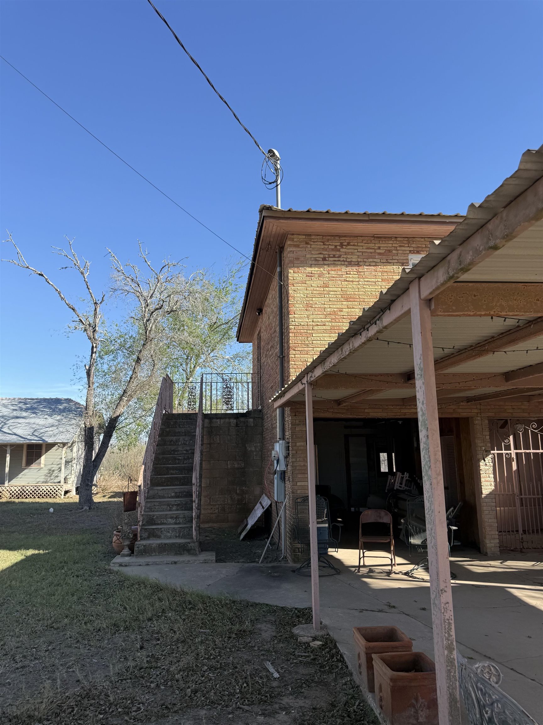 1023 Avenue G Property Photo 3