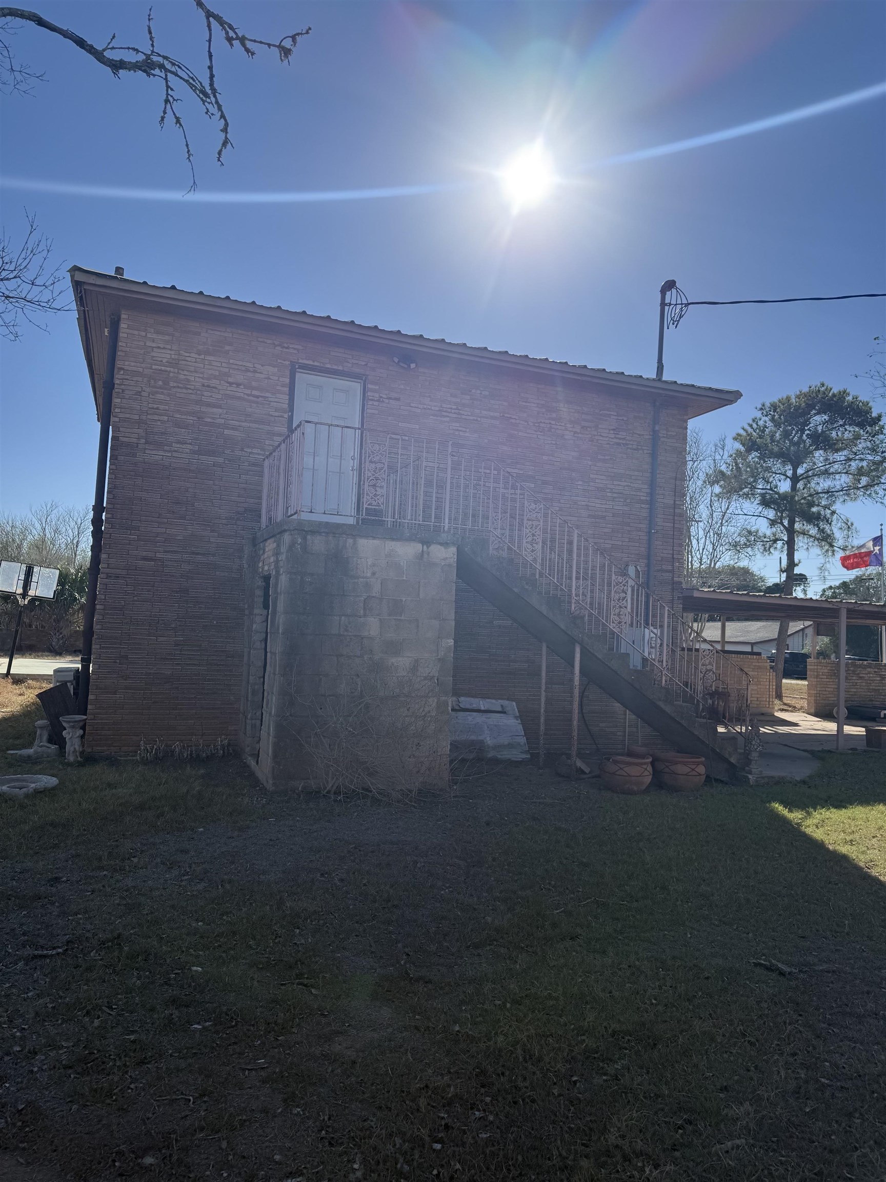 1023 Avenue G Property Photo 4