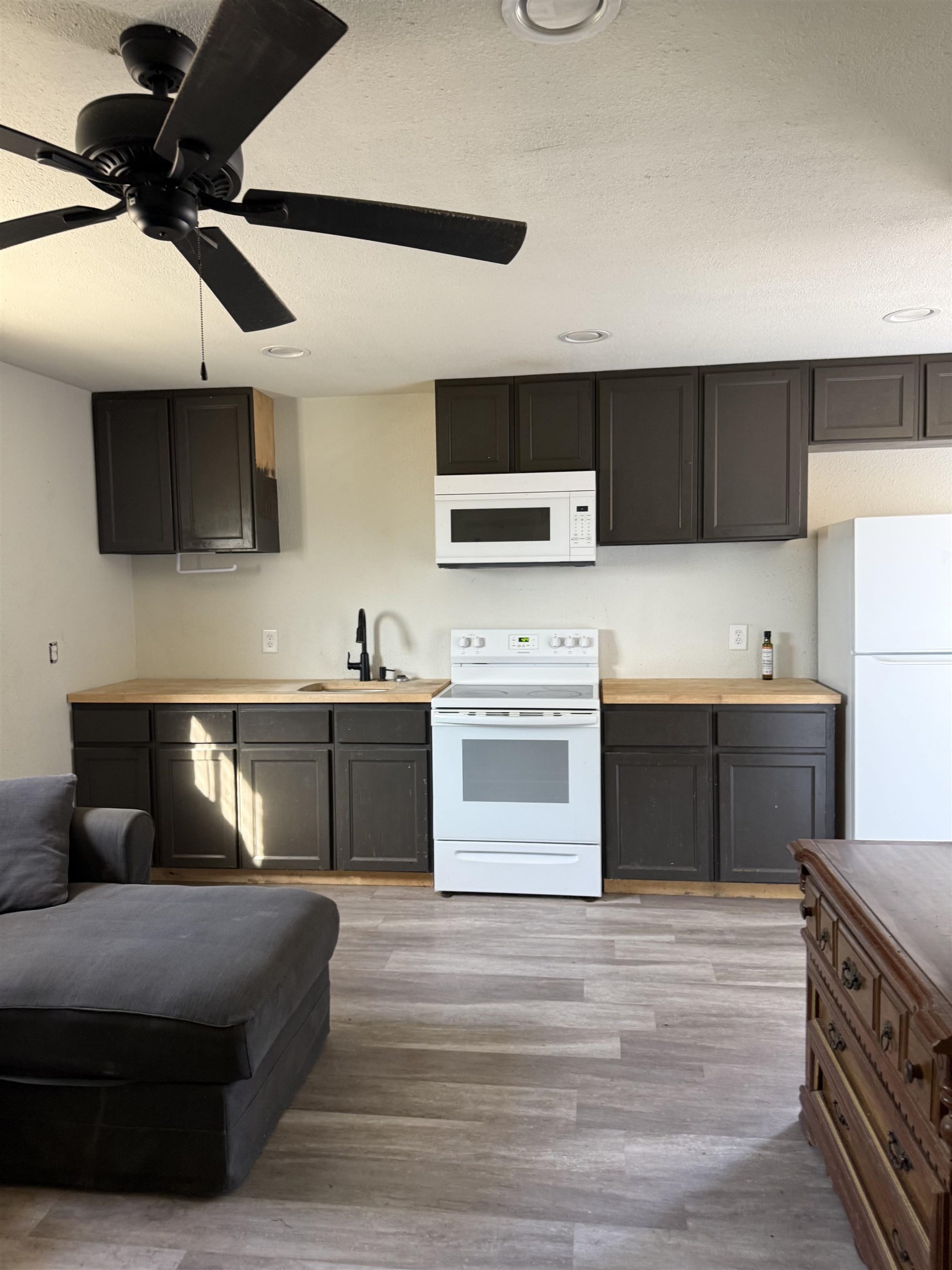 1023 Avenue G Property Photo 6